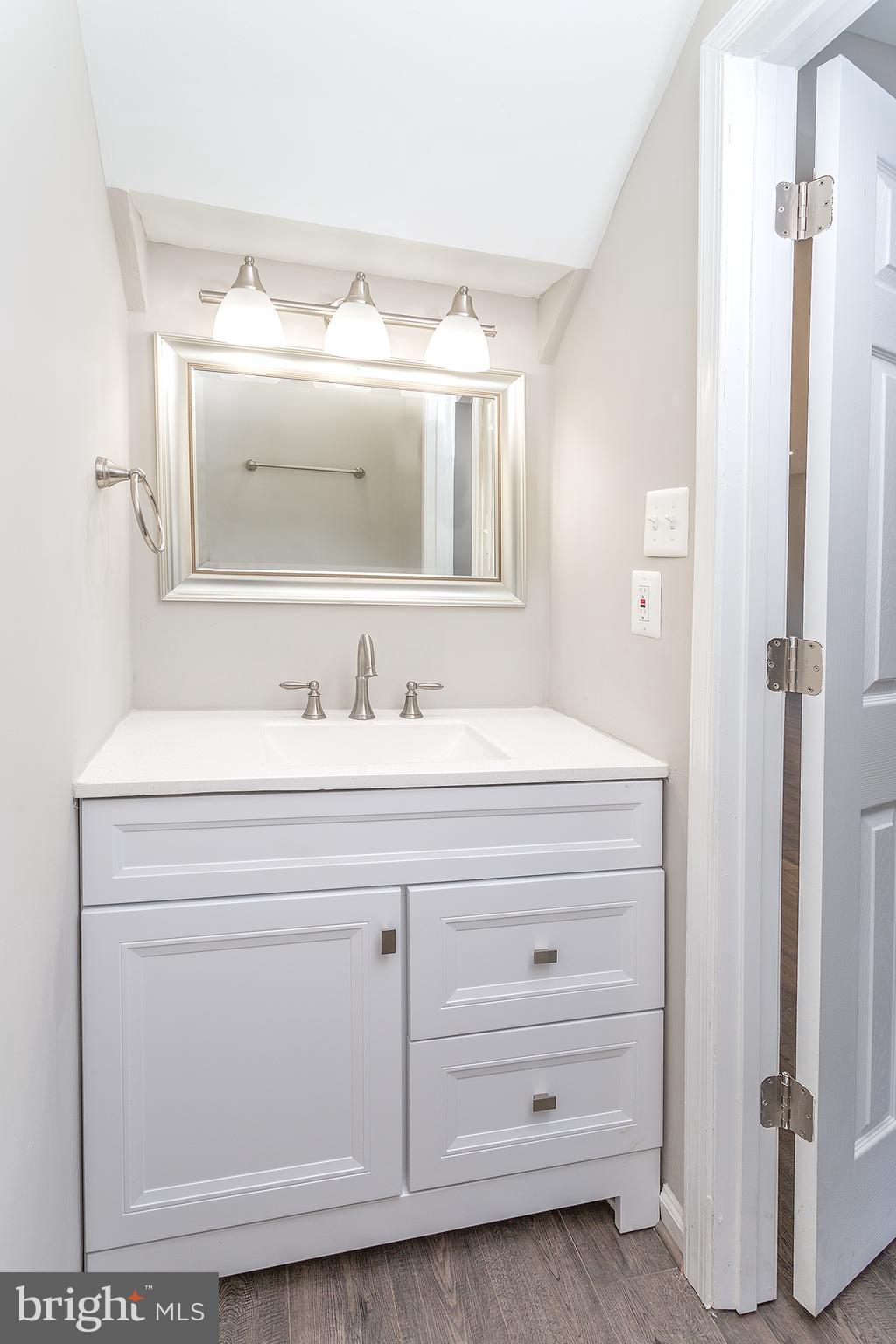 STONINGTON - Residential