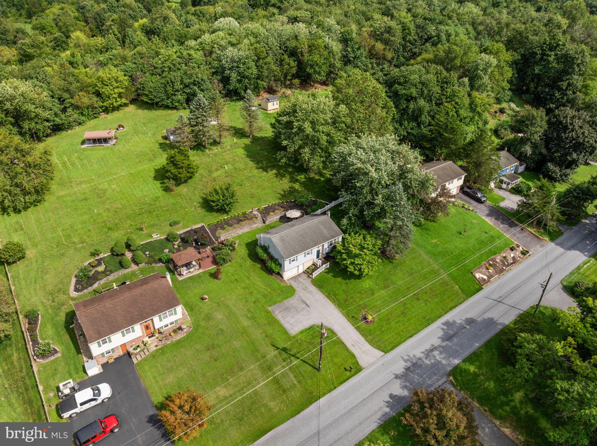 999 WHITE OAK ROAD