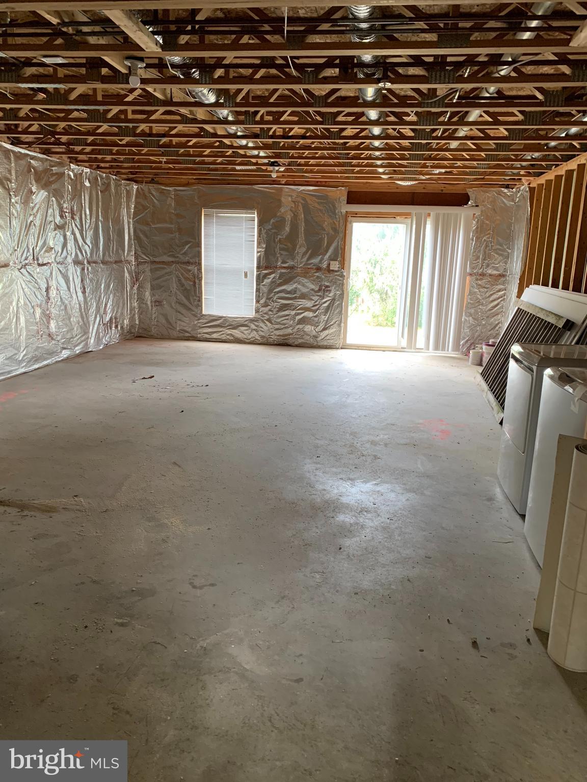 NORTH CROSSING - Residential Lease