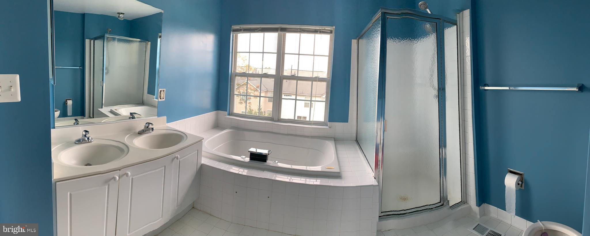 NORTH CROSSING - Residential Lease