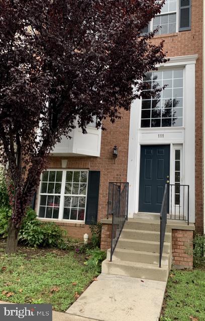 NORTH CROSSING - Residential Lease