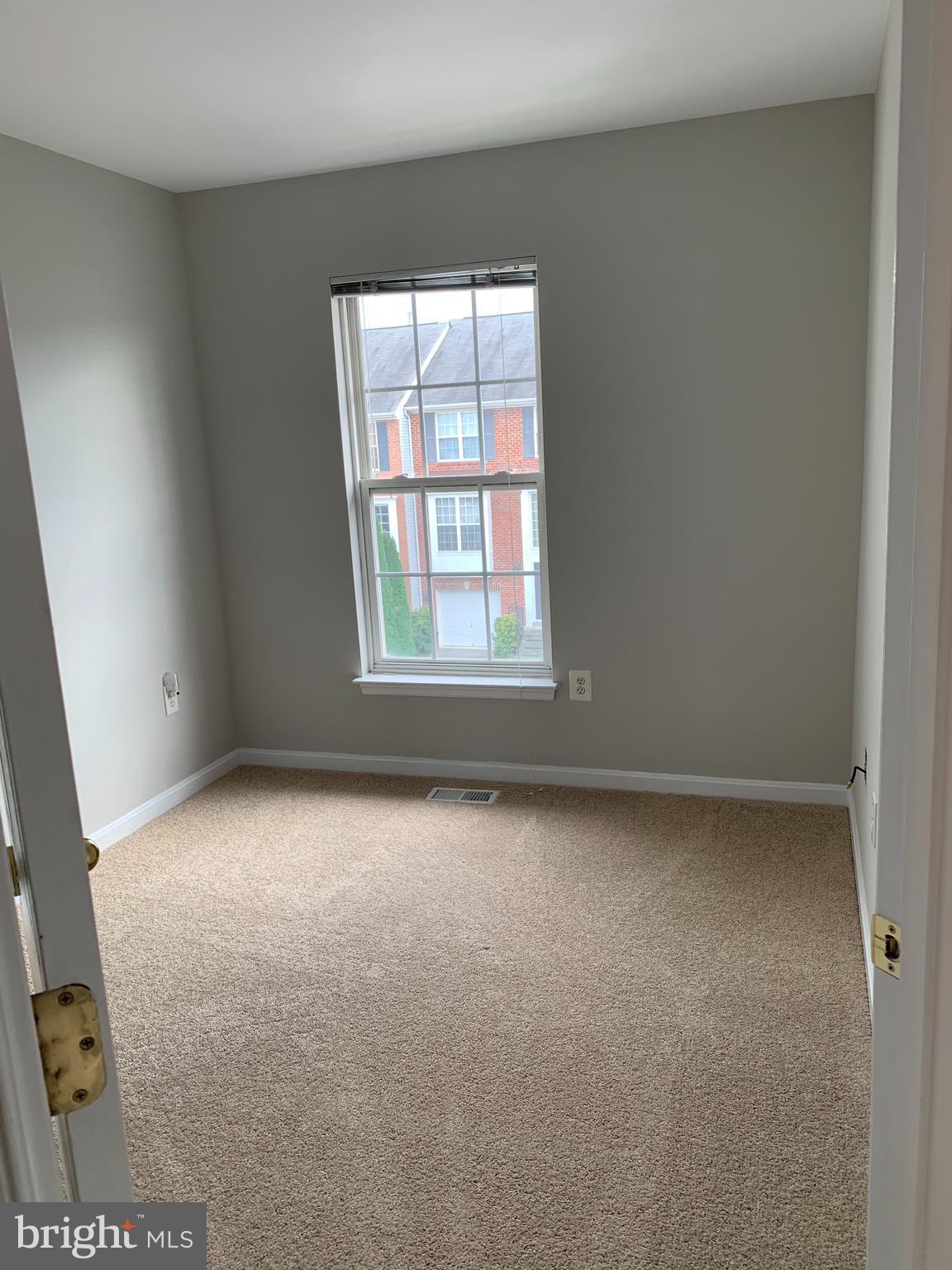 NORTH CROSSING - Residential Lease