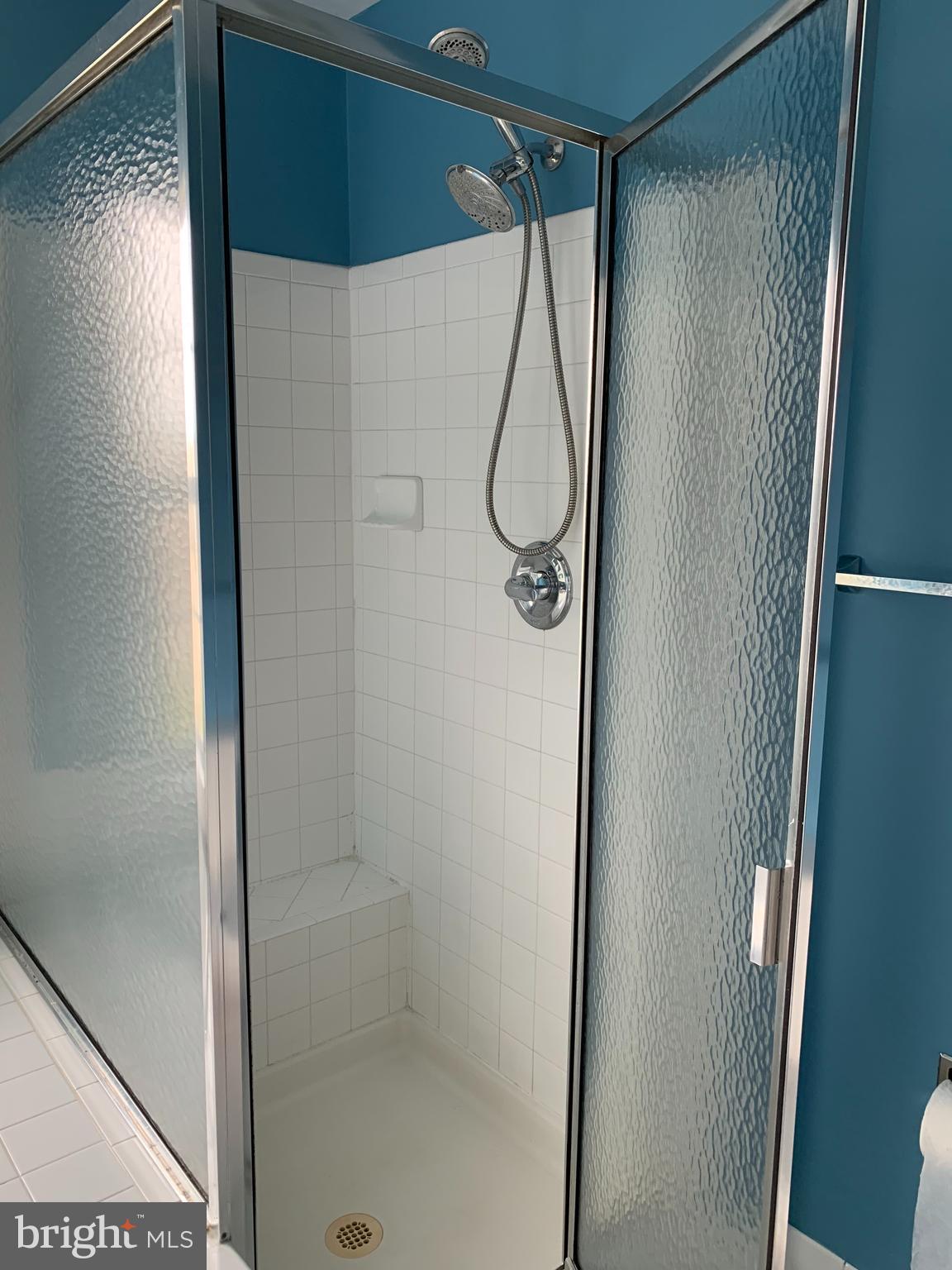 NORTH CROSSING - Residential Lease