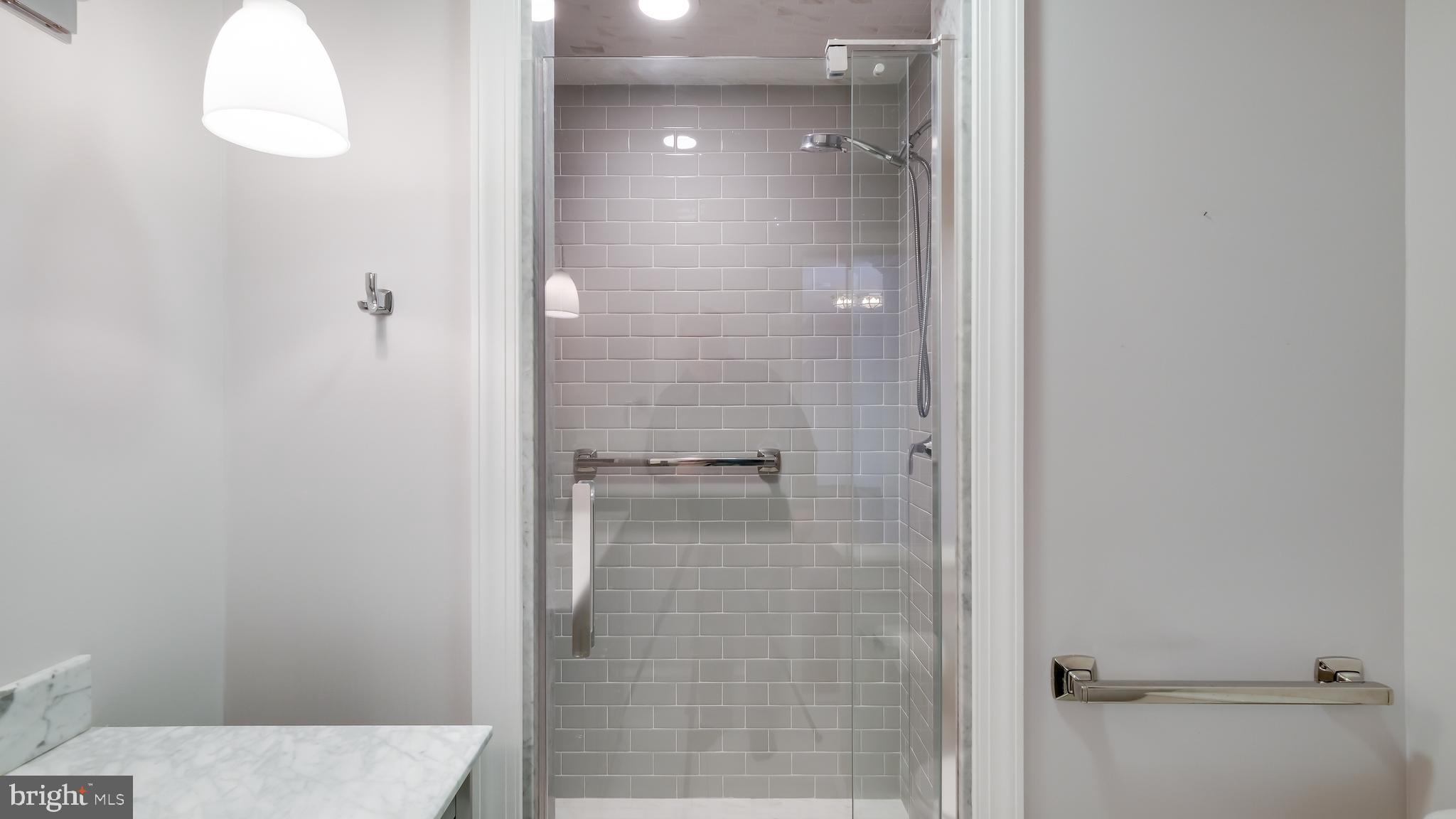 TEVERSALL - Residential