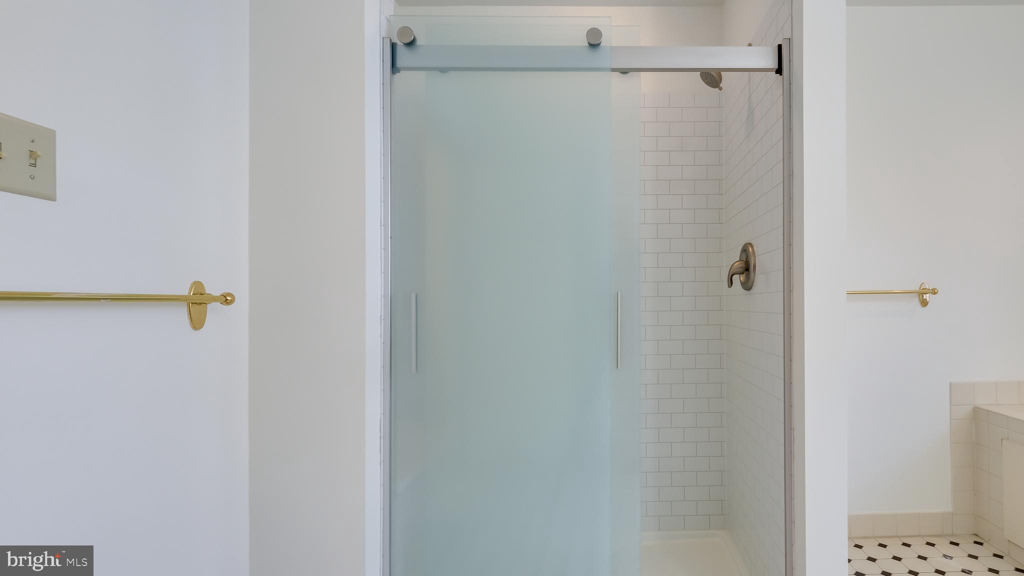 TEVERSALL - Residential