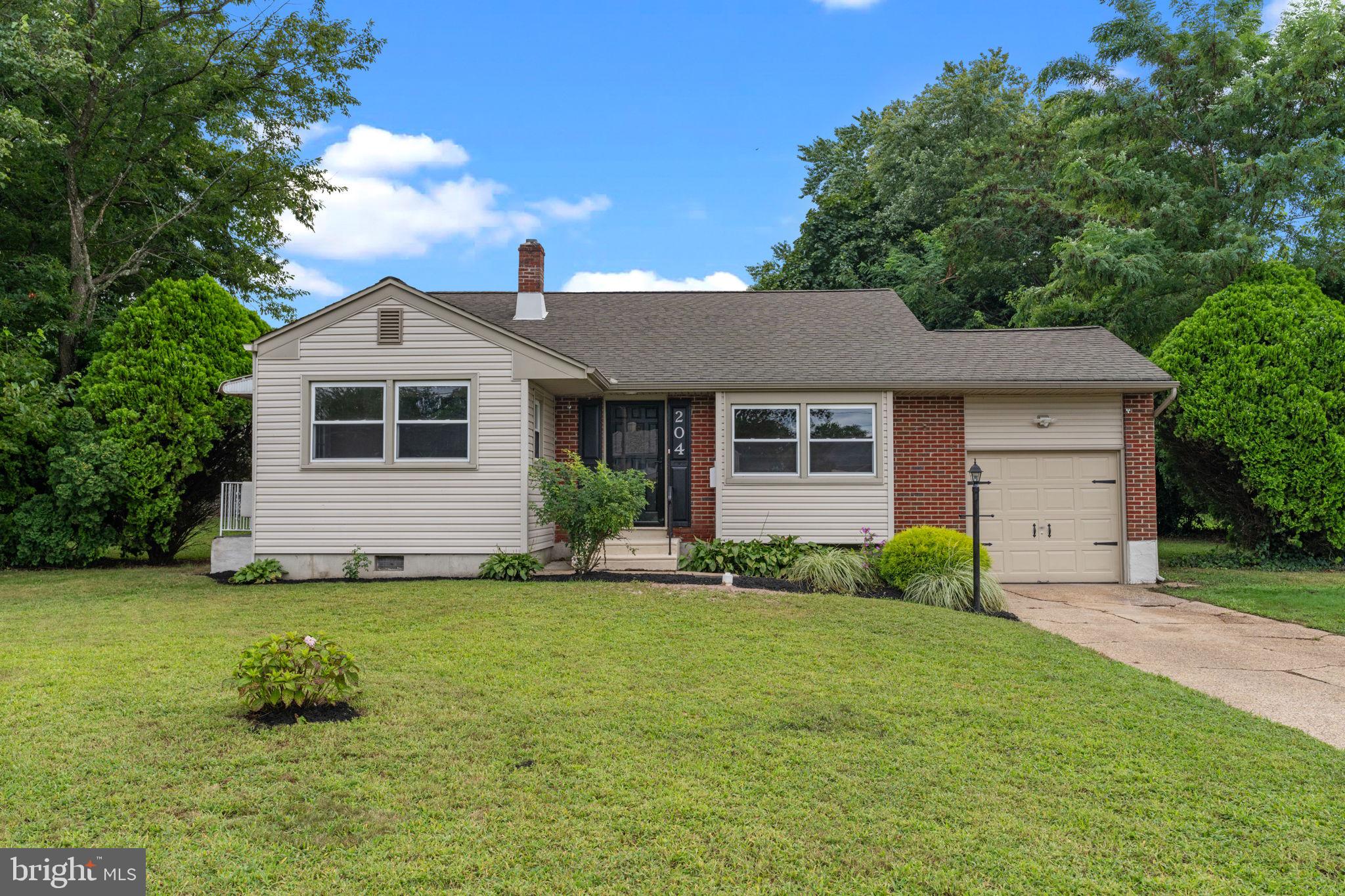204 N GARDEN
