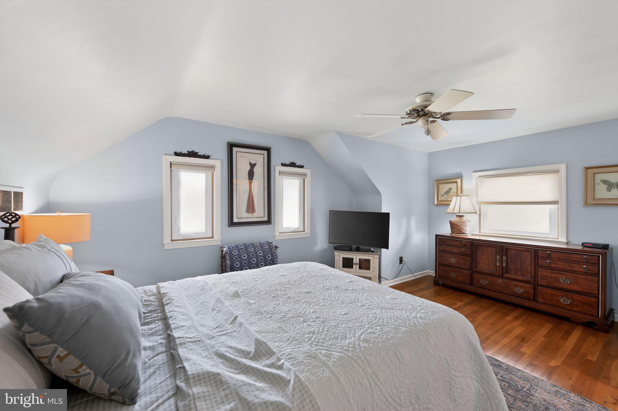MORELAND MANOR - Residential