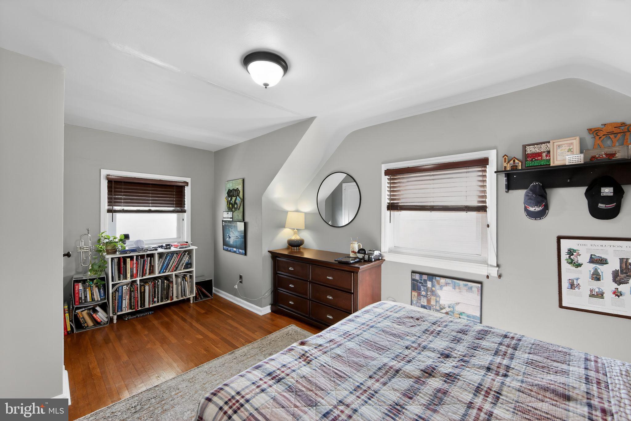 MORELAND MANOR - Residential