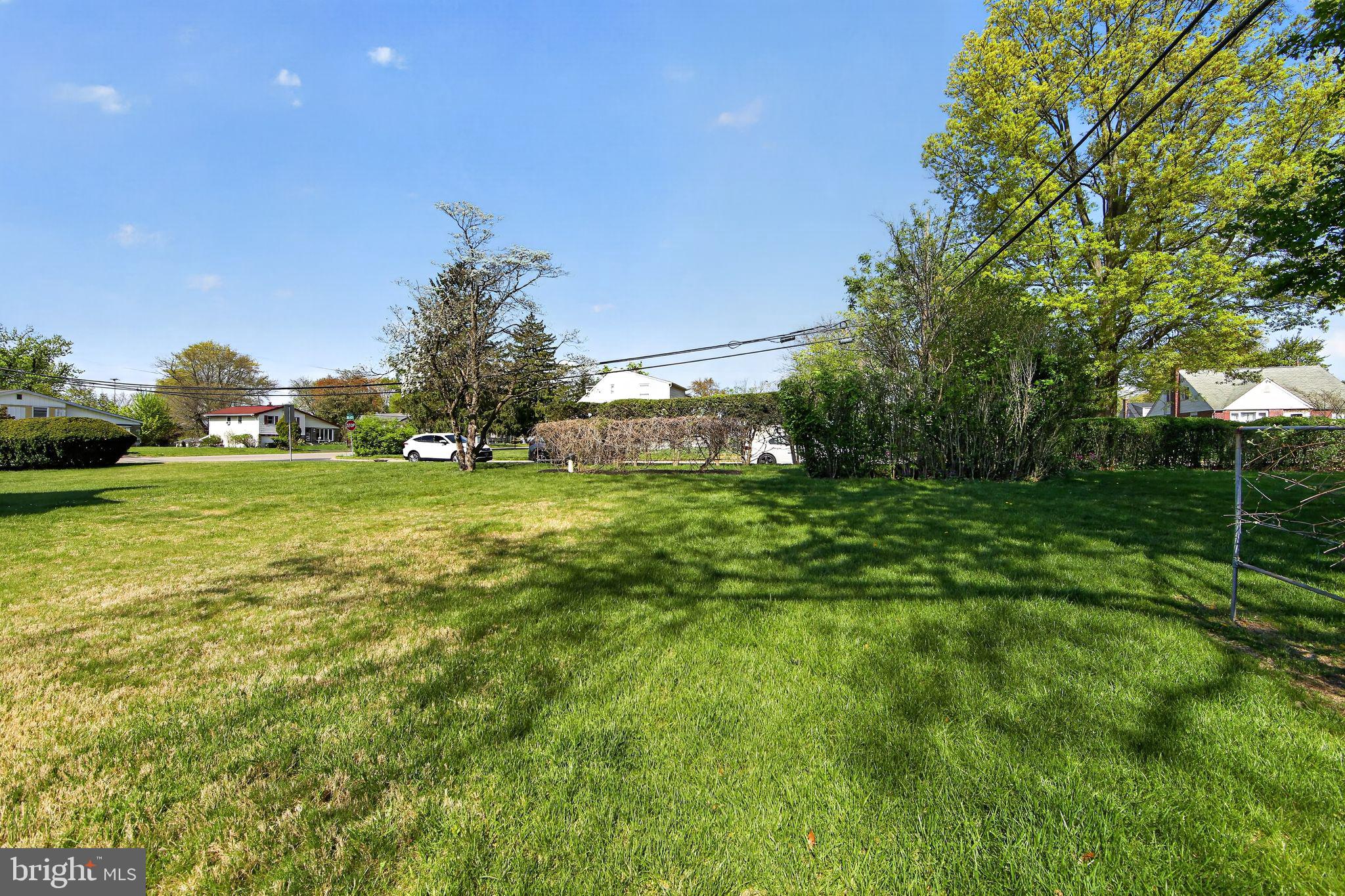 MORELAND MANOR - Residential