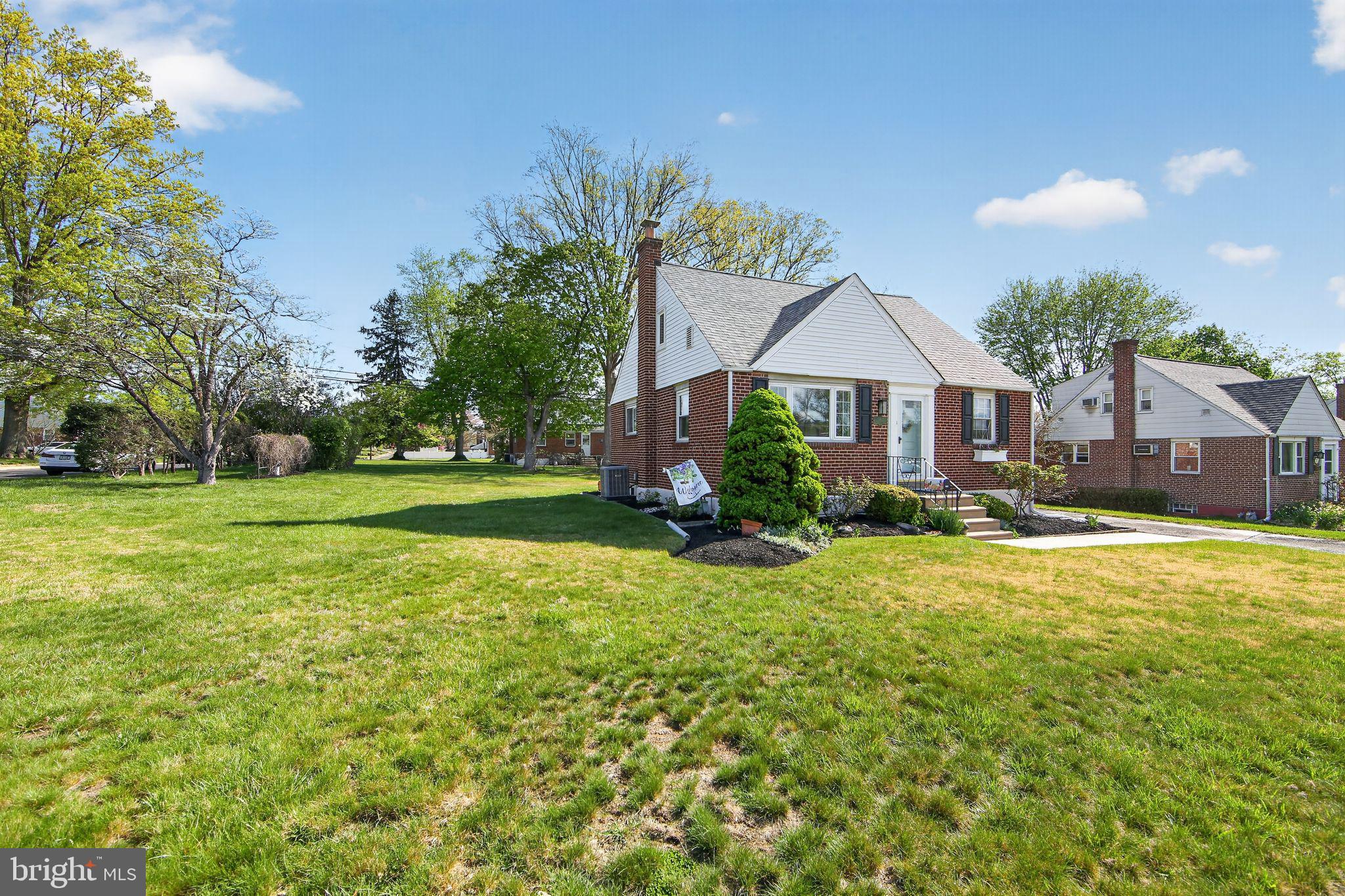 MORELAND MANOR - Residential
