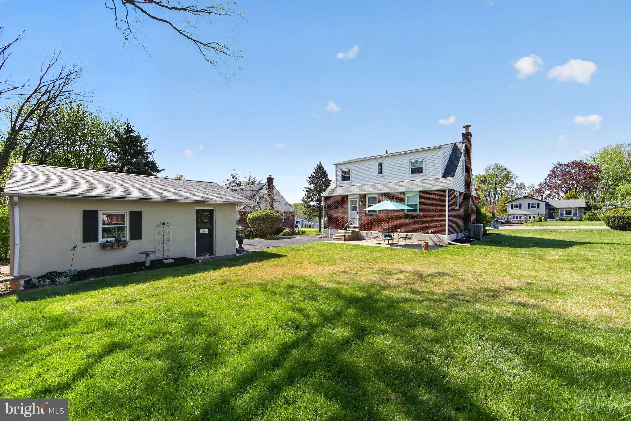 MORELAND MANOR - Residential