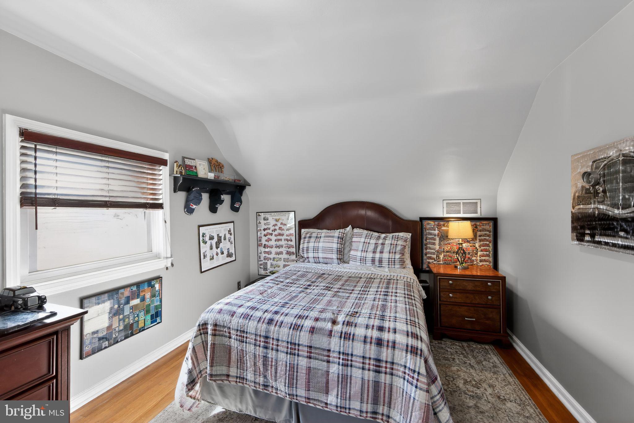 MORELAND MANOR - Residential