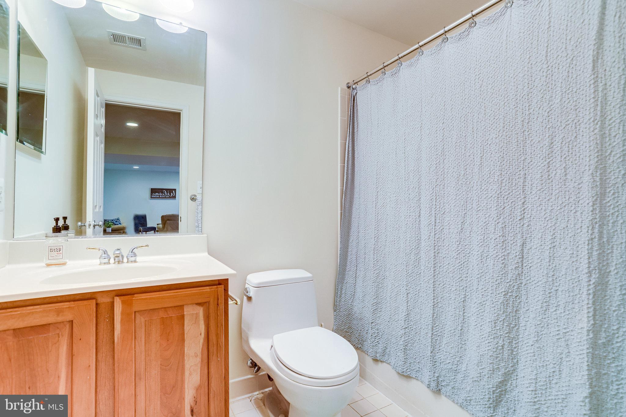 JOHNSONS HILL - Residential