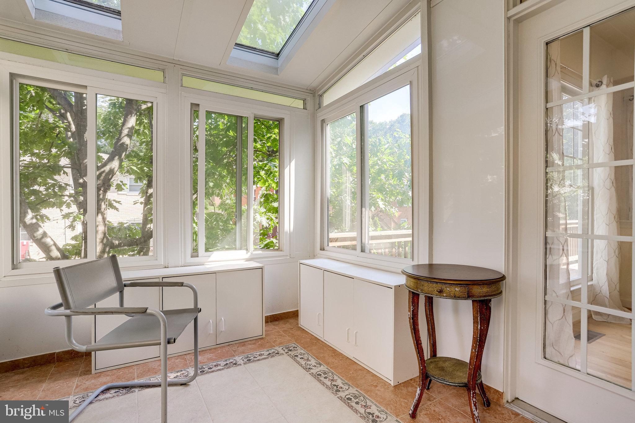 JOHNSONS HILL - Residential