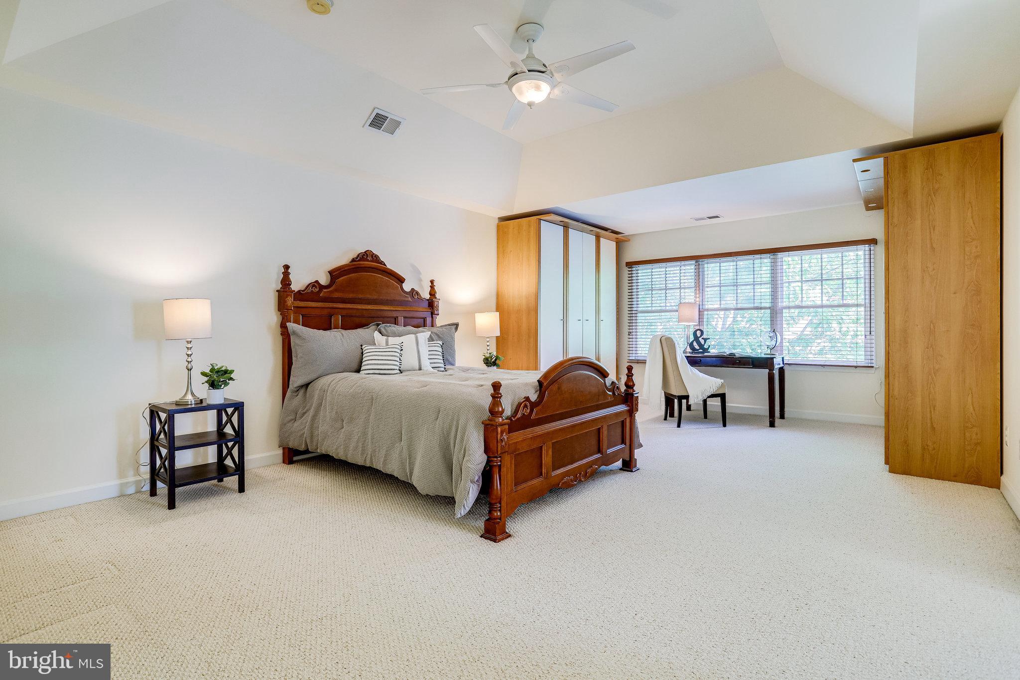 JOHNSONS HILL - Residential