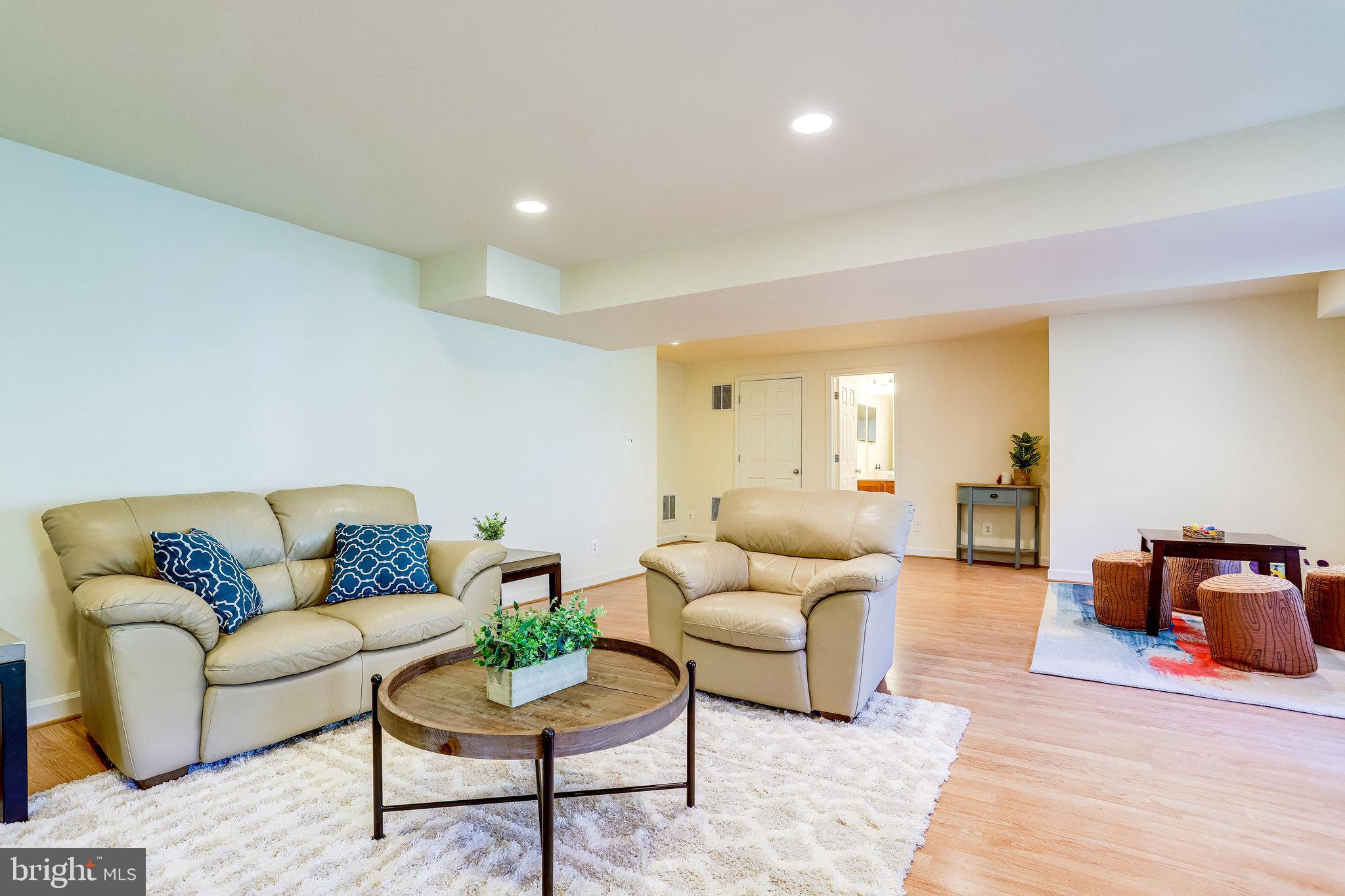 JOHNSONS HILL - Residential