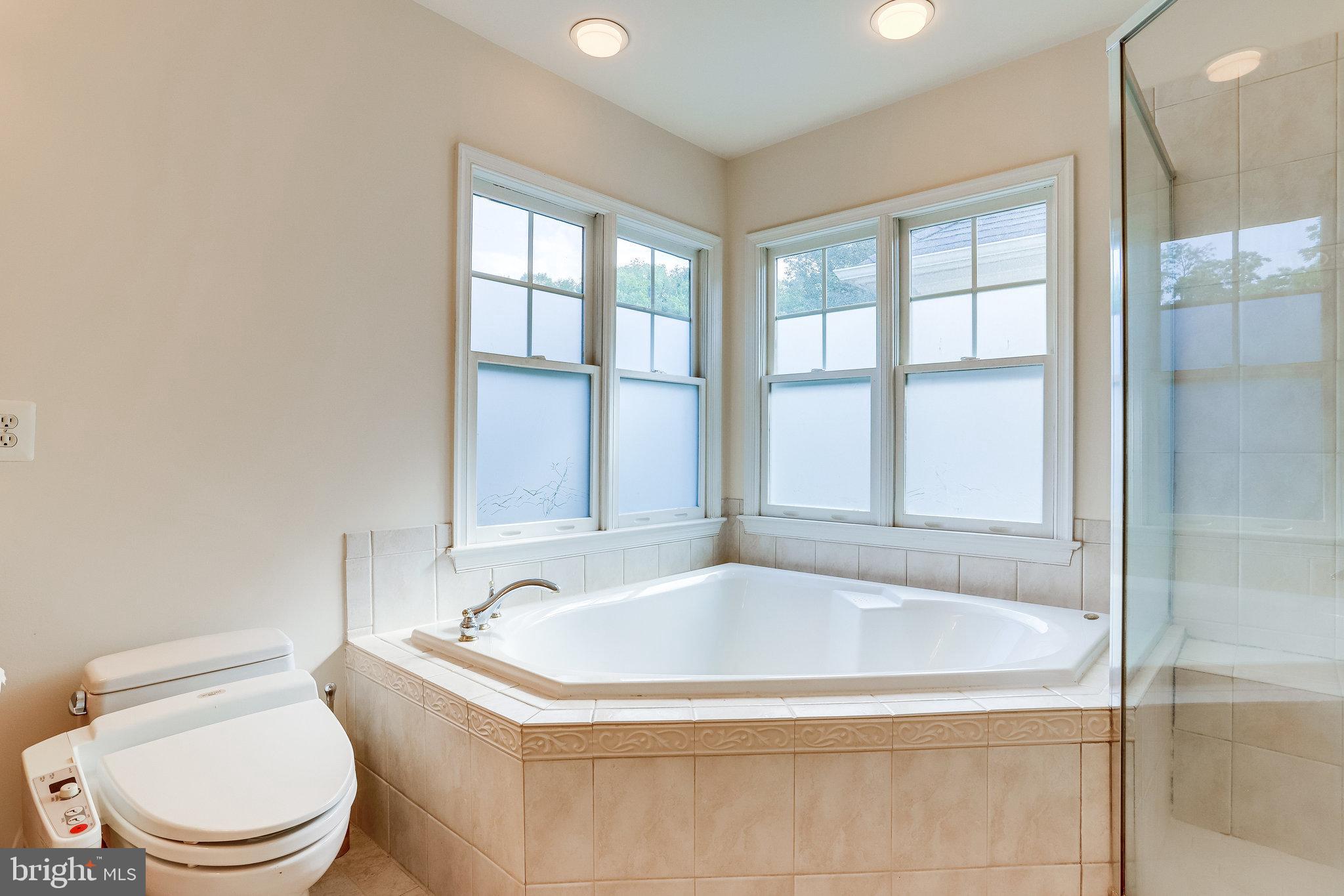 JOHNSONS HILL - Residential