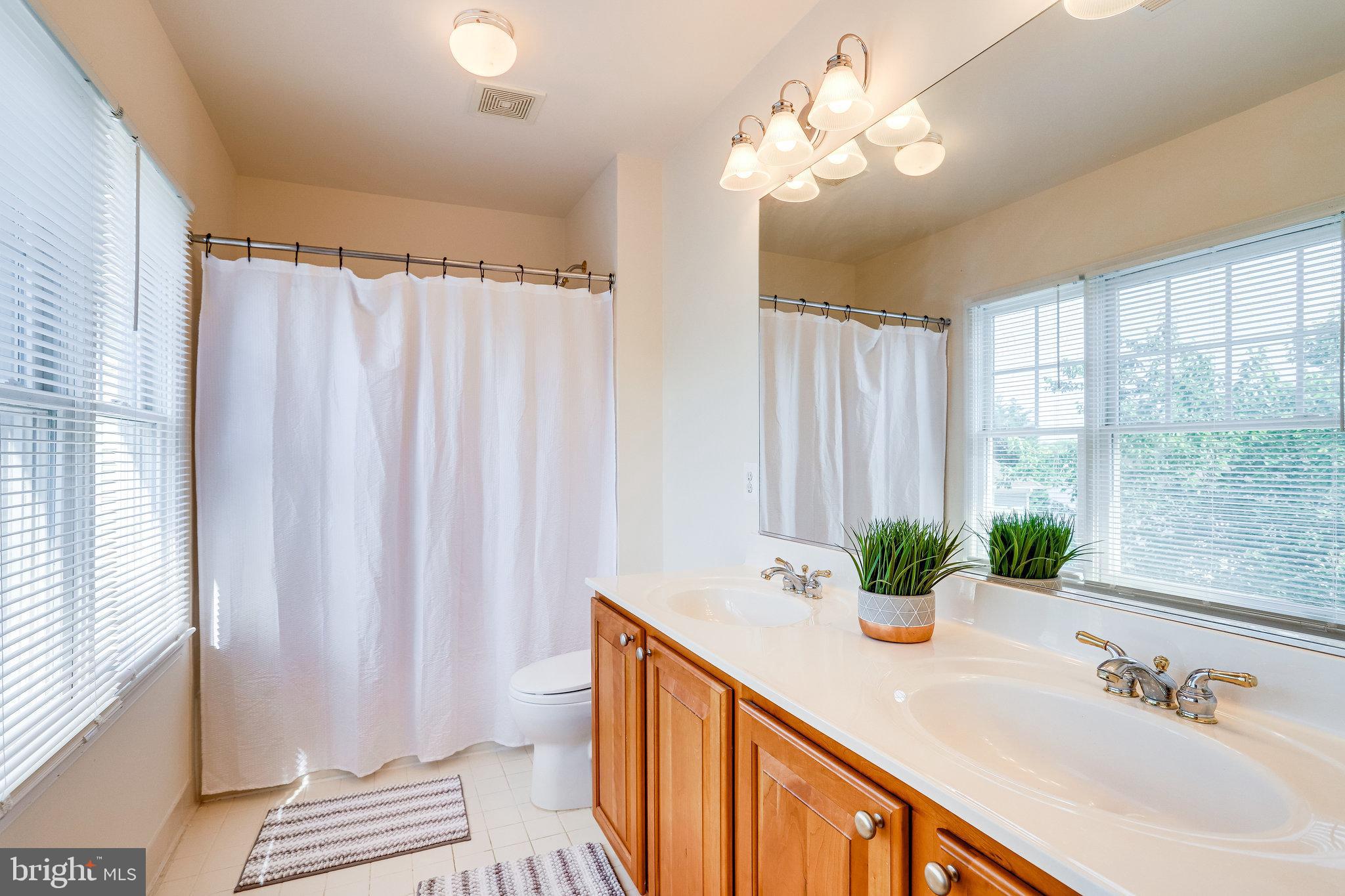 JOHNSONS HILL - Residential