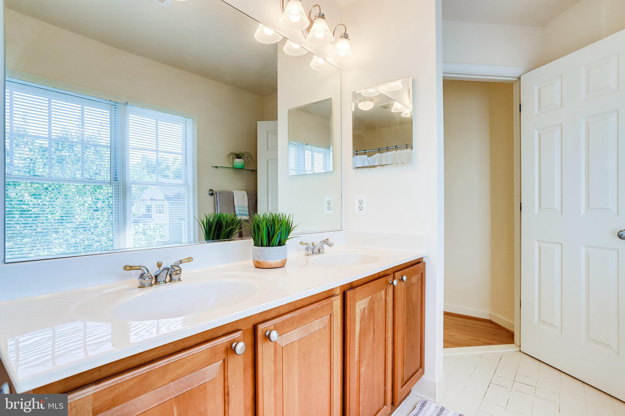 JOHNSONS HILL - Residential