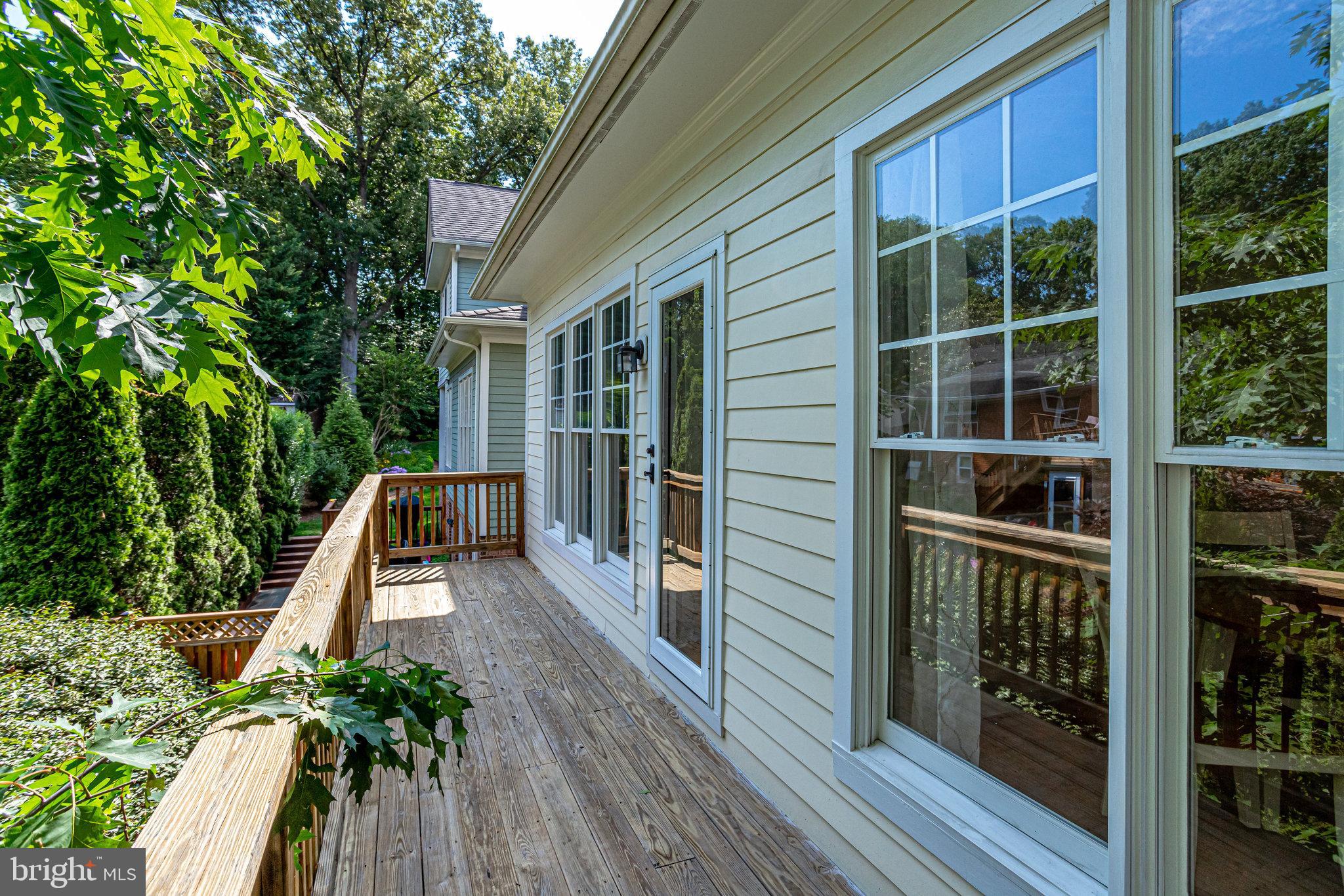 JOHNSONS HILL - Residential