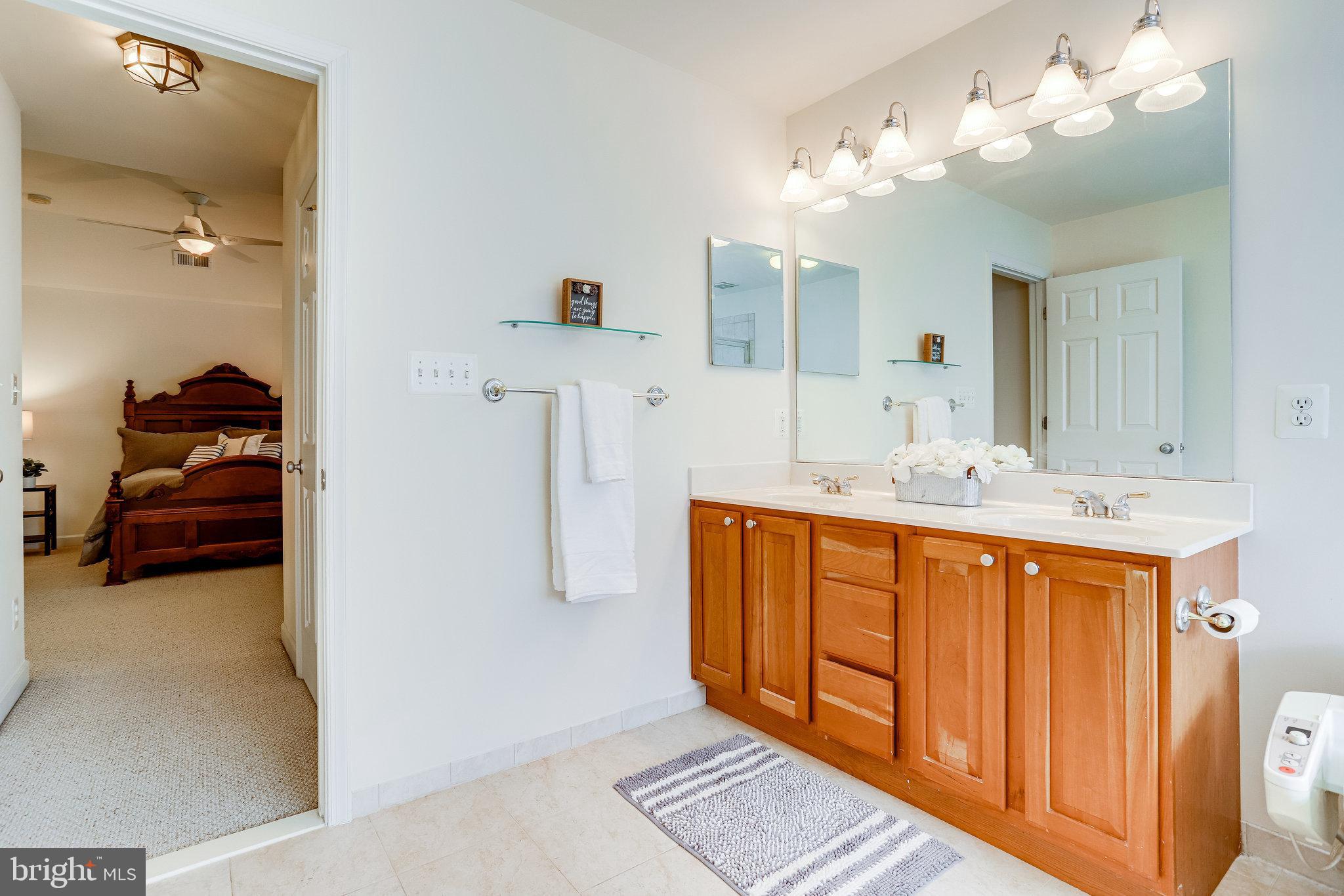 JOHNSONS HILL - Residential