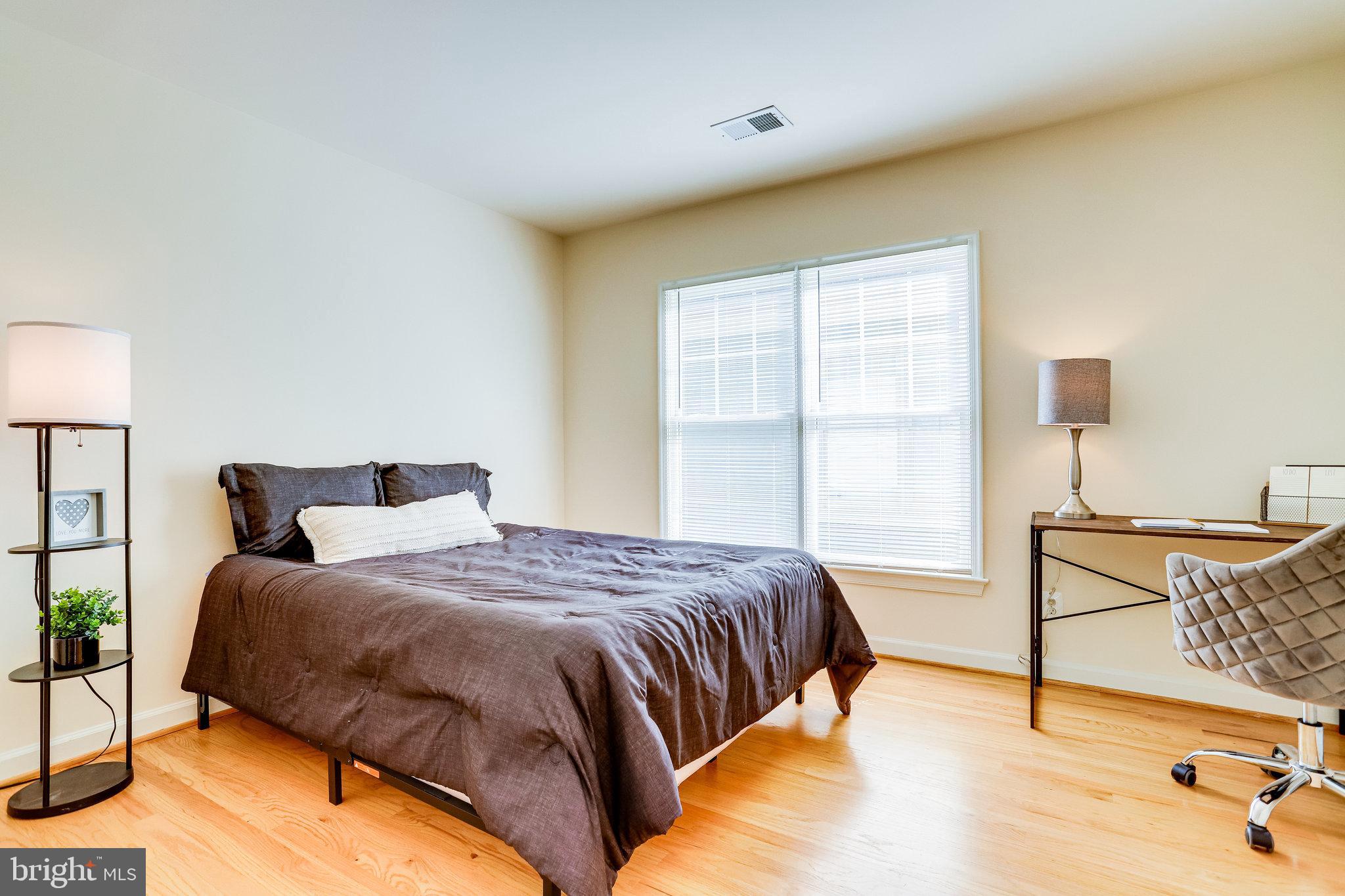 JOHNSONS HILL - Residential