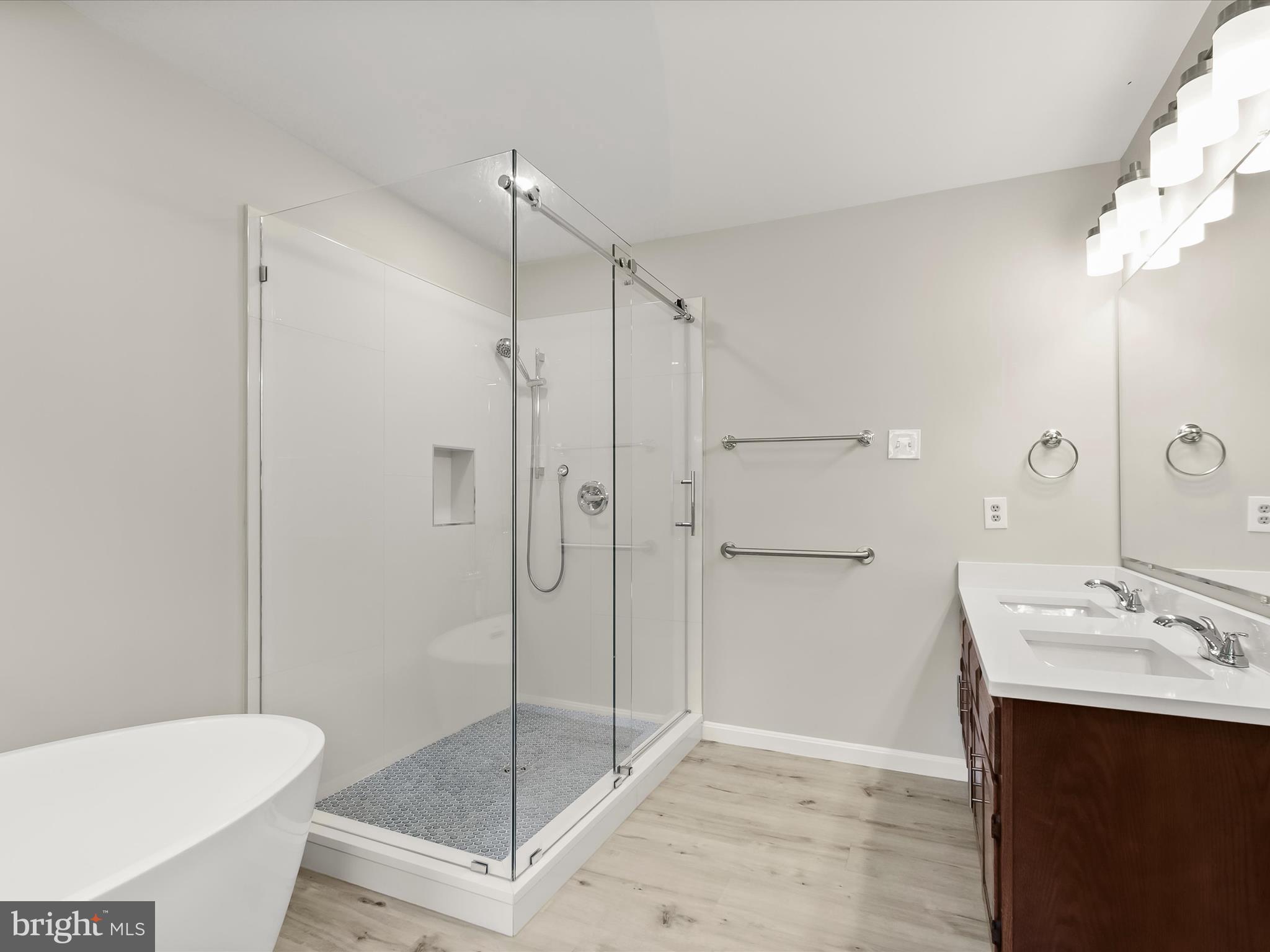 MOUNT HEBRON - Residential