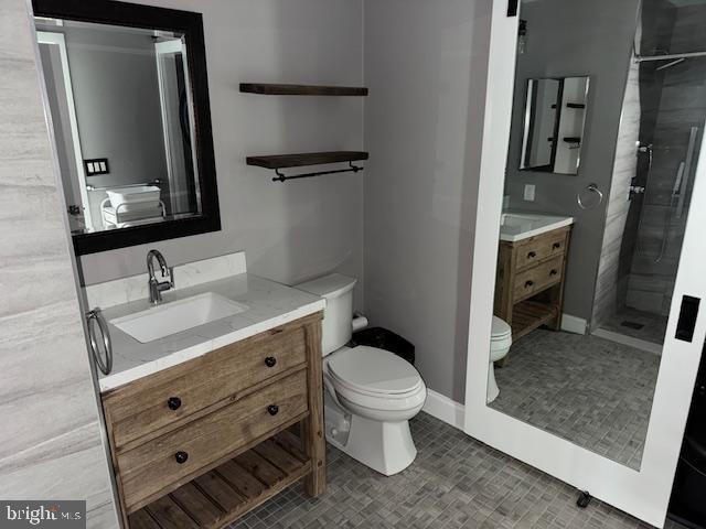 QUEEN VILLAGE - Residential