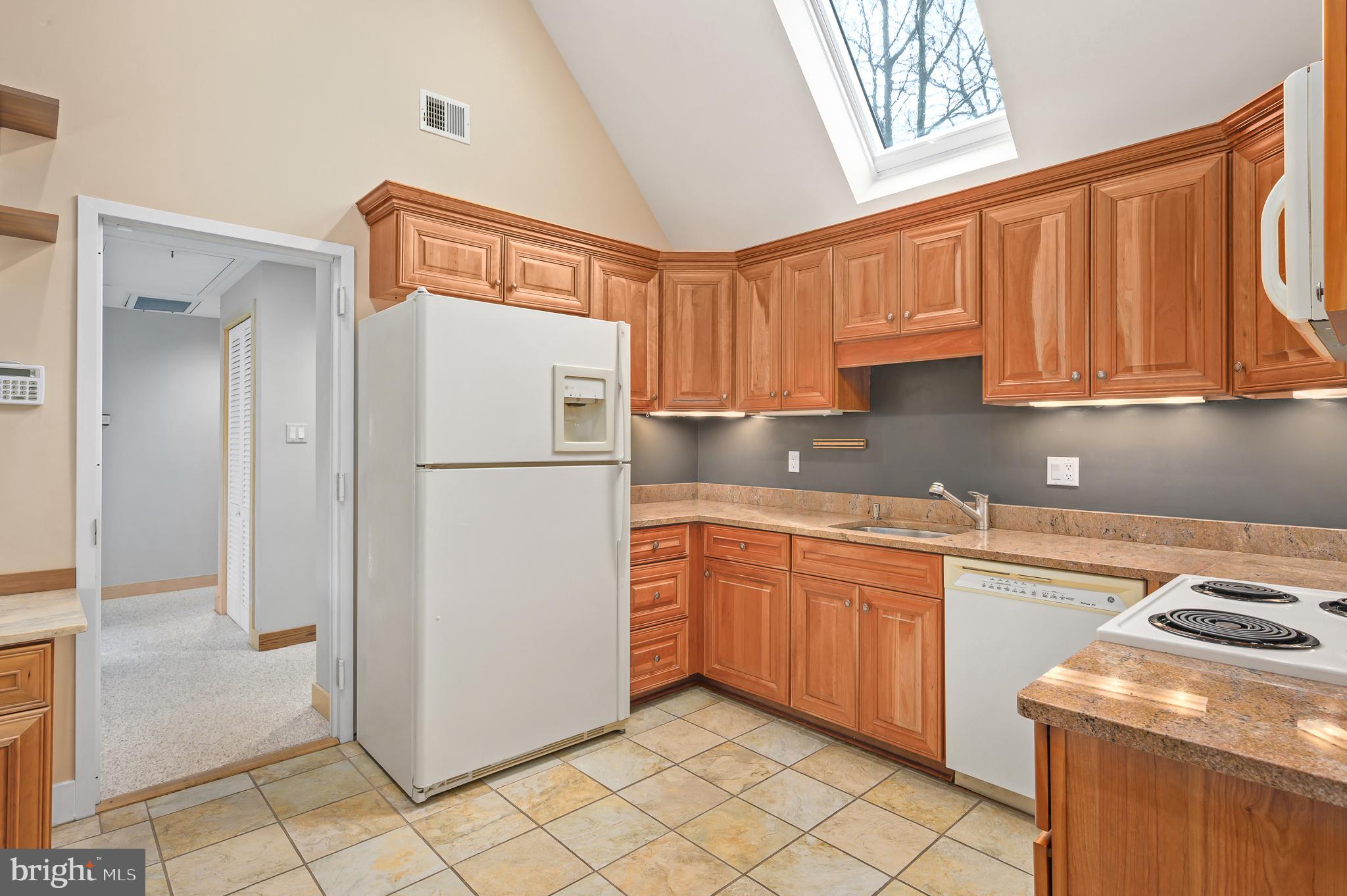 RESTON - Residential