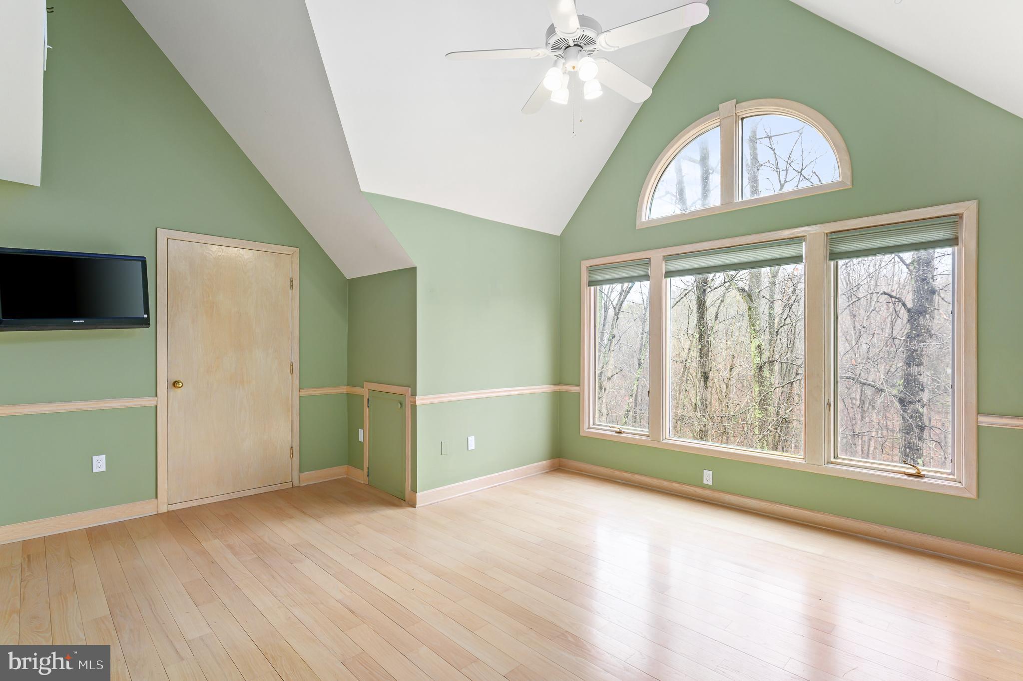 RESTON - Residential