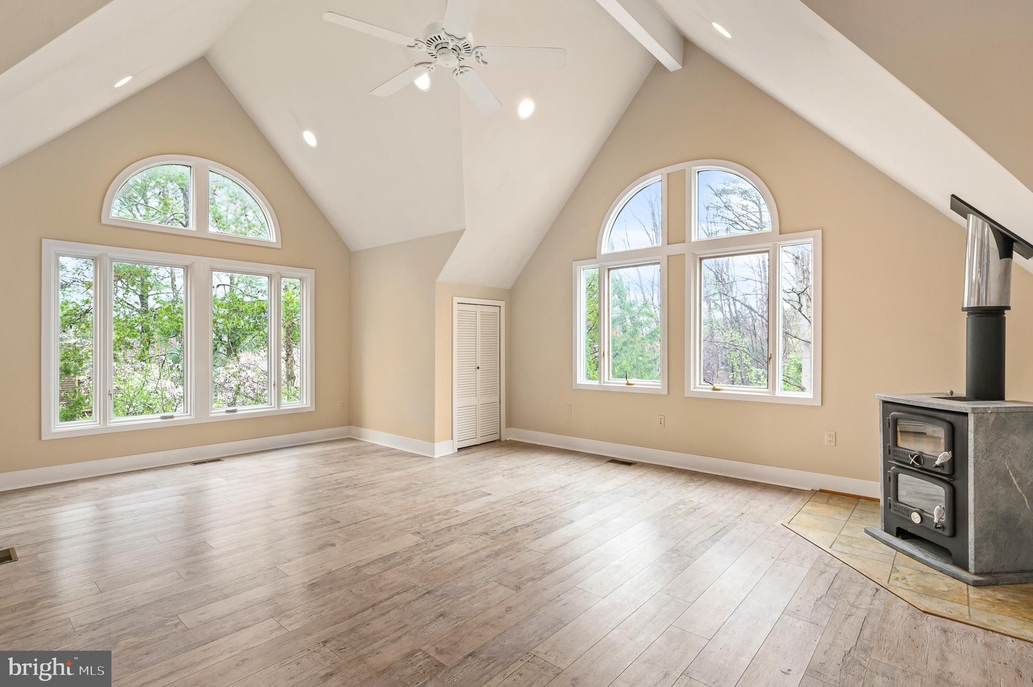 RESTON - Residential