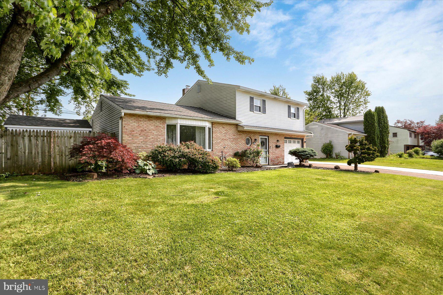 ORCHARD CREST MANOR - Residential