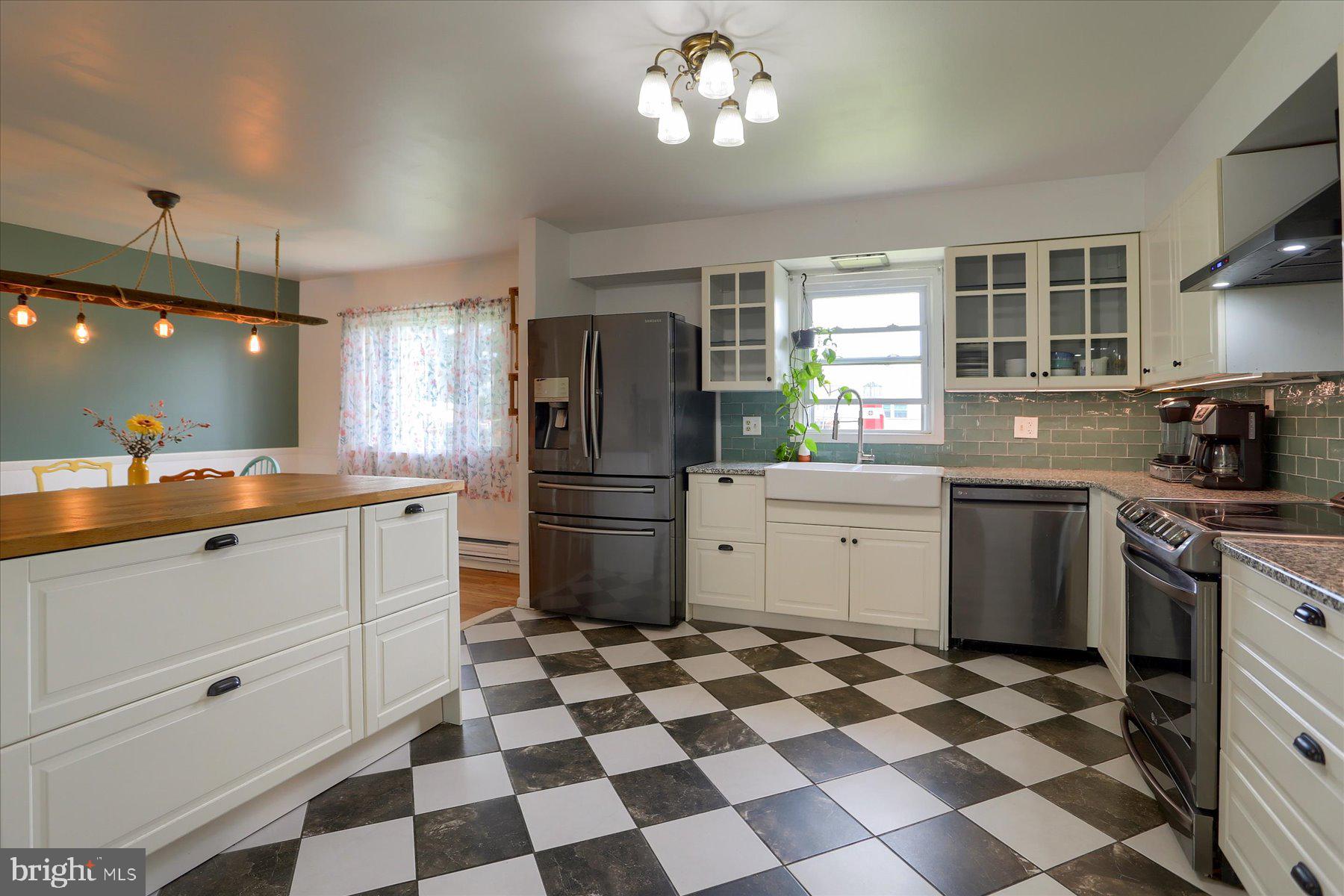 ORCHARD CREST MANOR - Residential