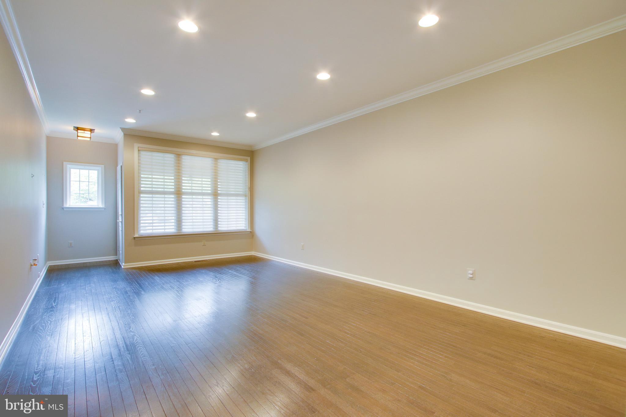 GREY ROCK VILLAS - Residential Lease