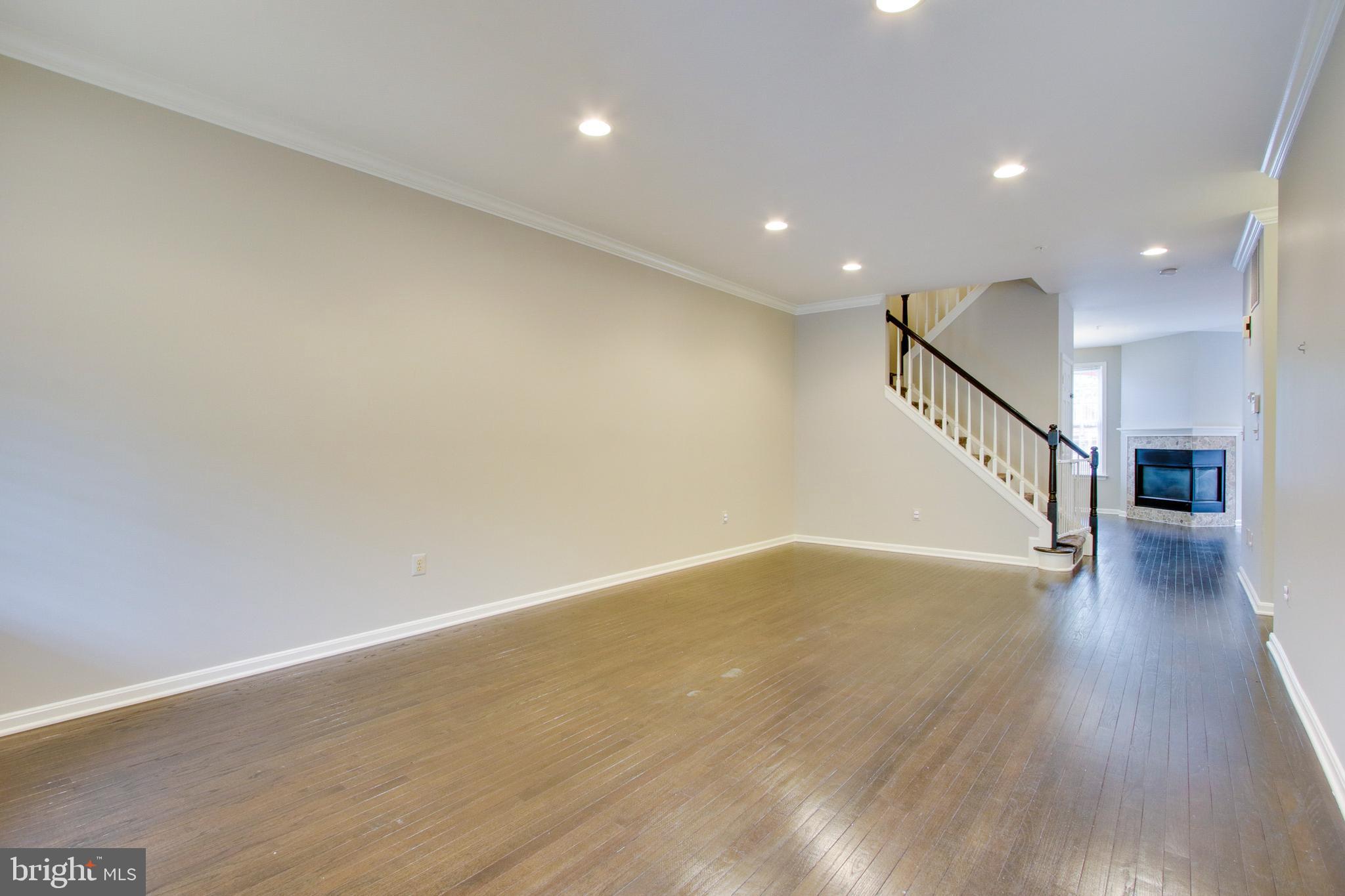 GREY ROCK VILLAS - Residential Lease