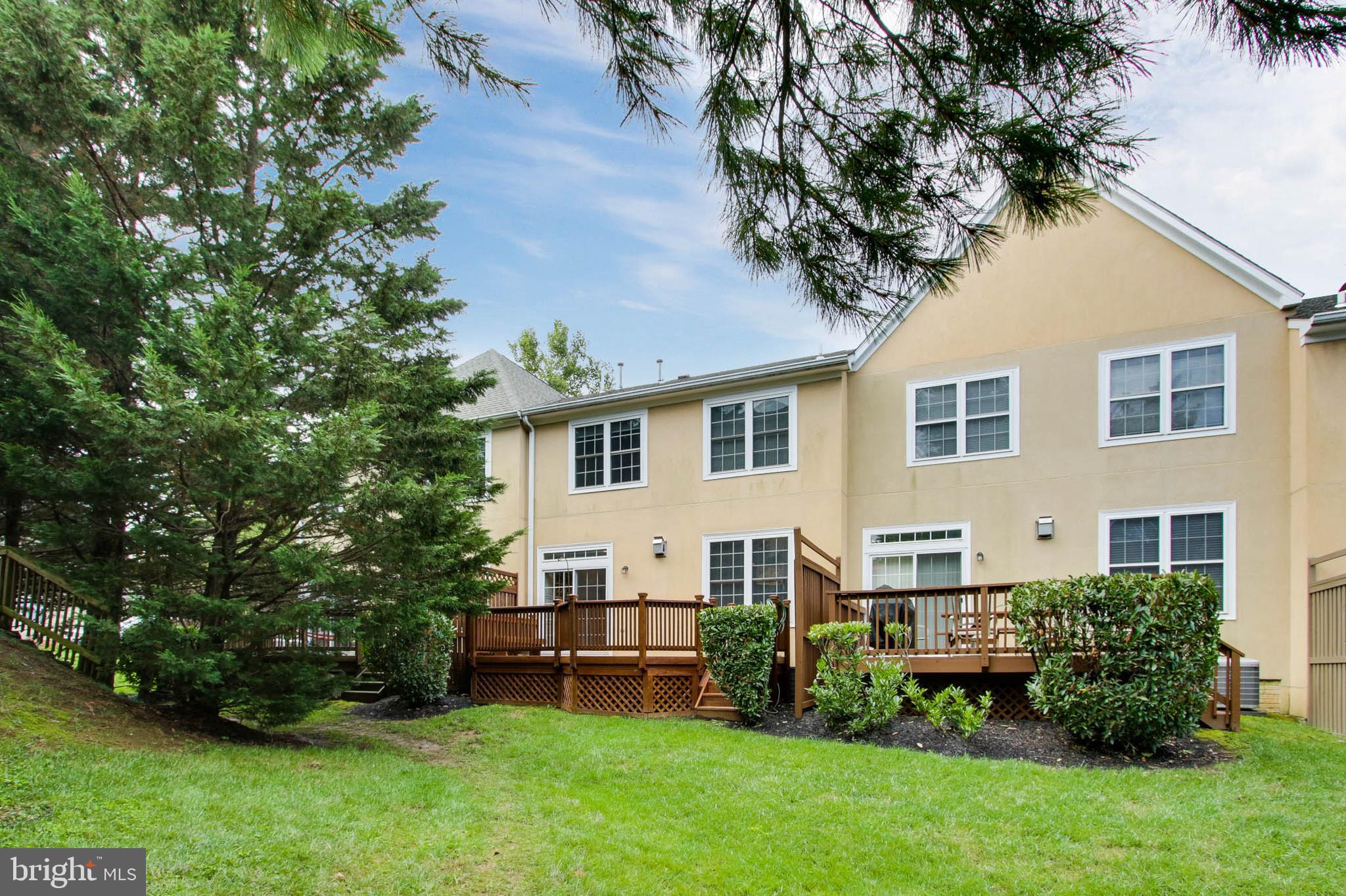 GREY ROCK VILLAS - Residential Lease