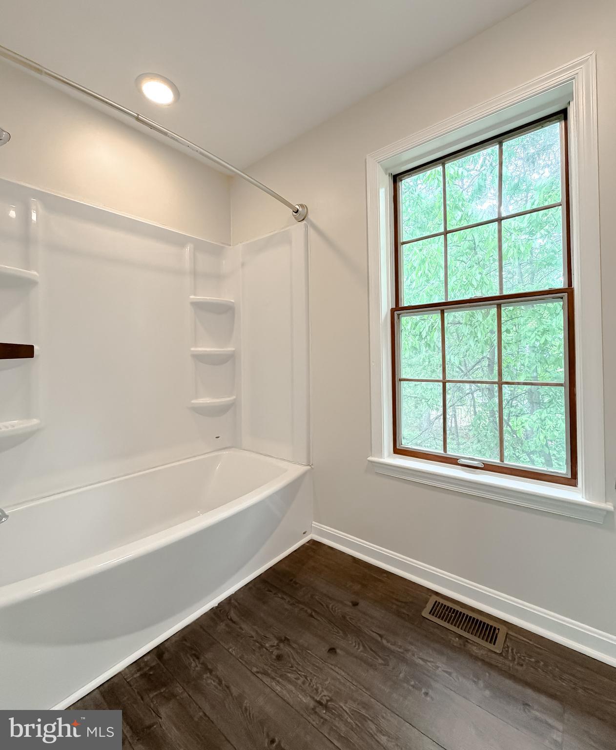 HICKORY NUT OF WILDEWOOD - Residential