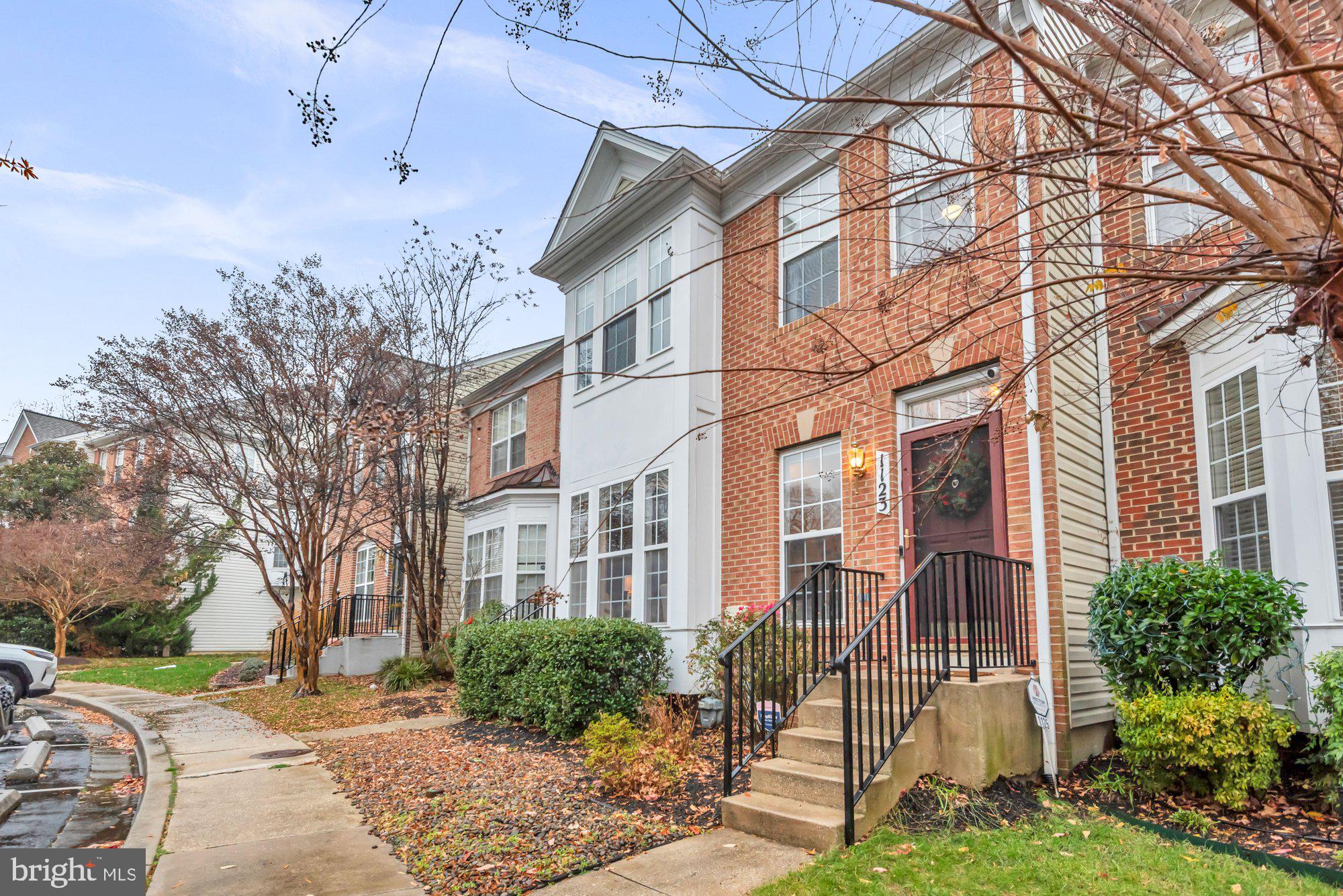 AUGUST WOODS - Residential