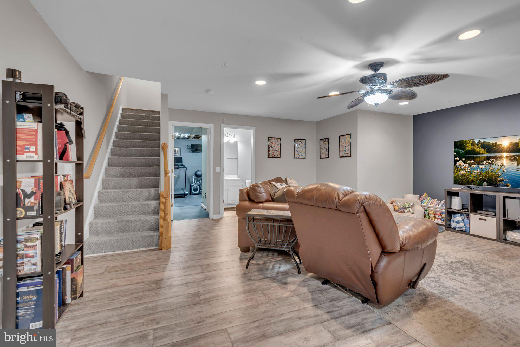 AUGUST WOODS - Residential