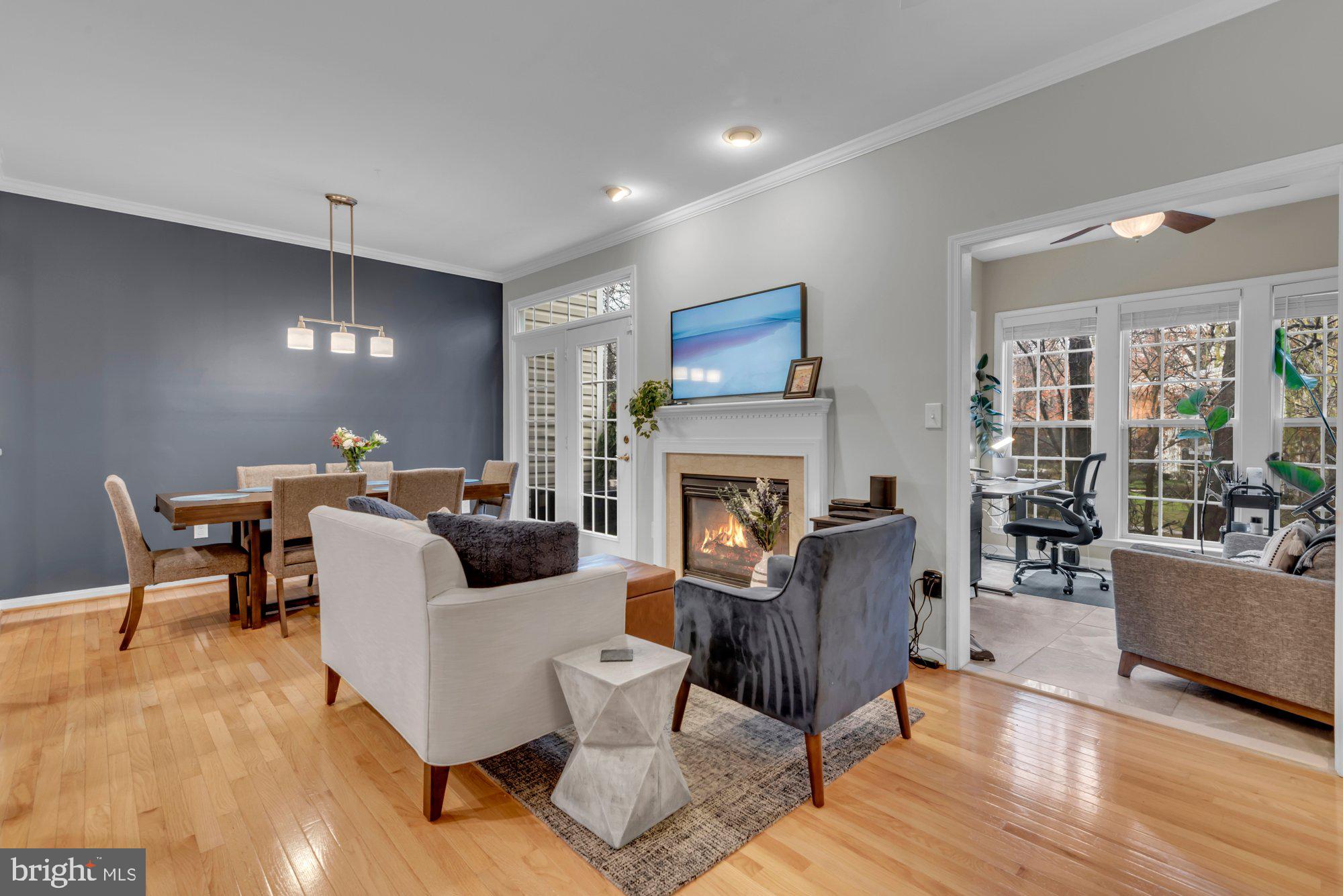 AUGUST WOODS - Residential