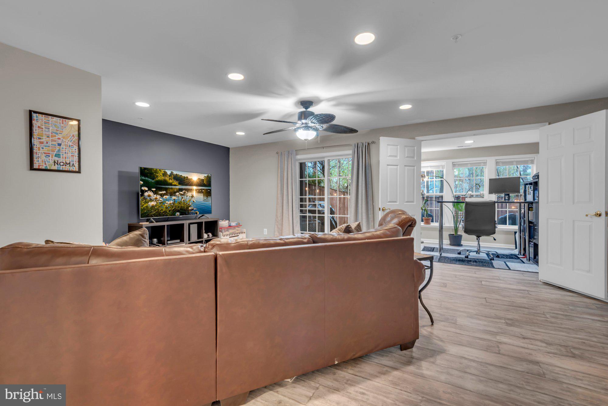 AUGUST WOODS - Residential