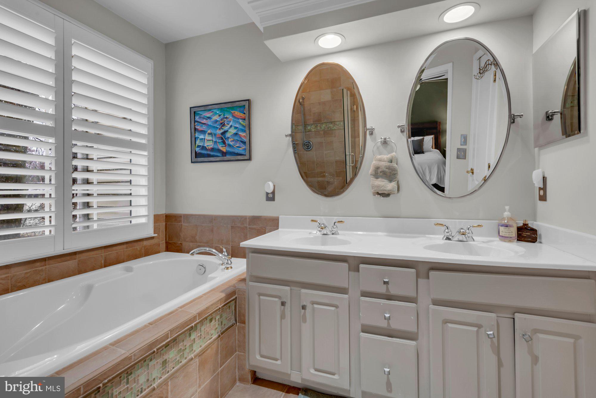 AUGUST WOODS - Residential