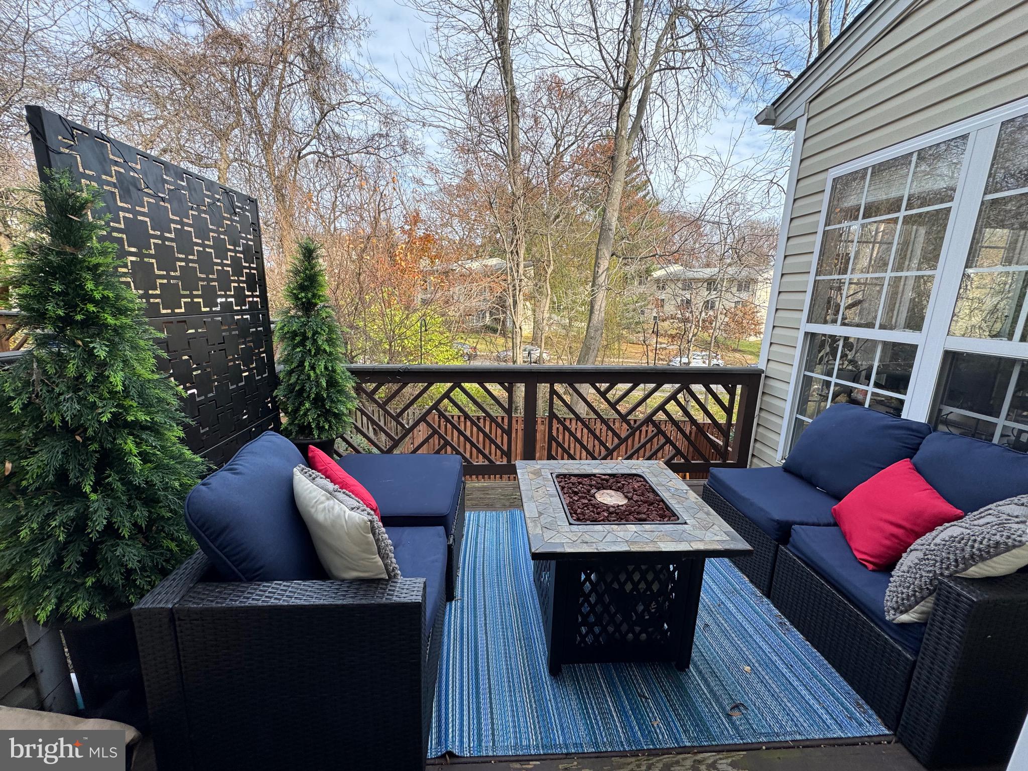 AUGUST WOODS - Residential