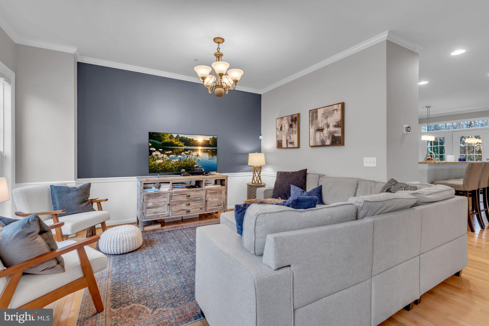 AUGUST WOODS - Residential