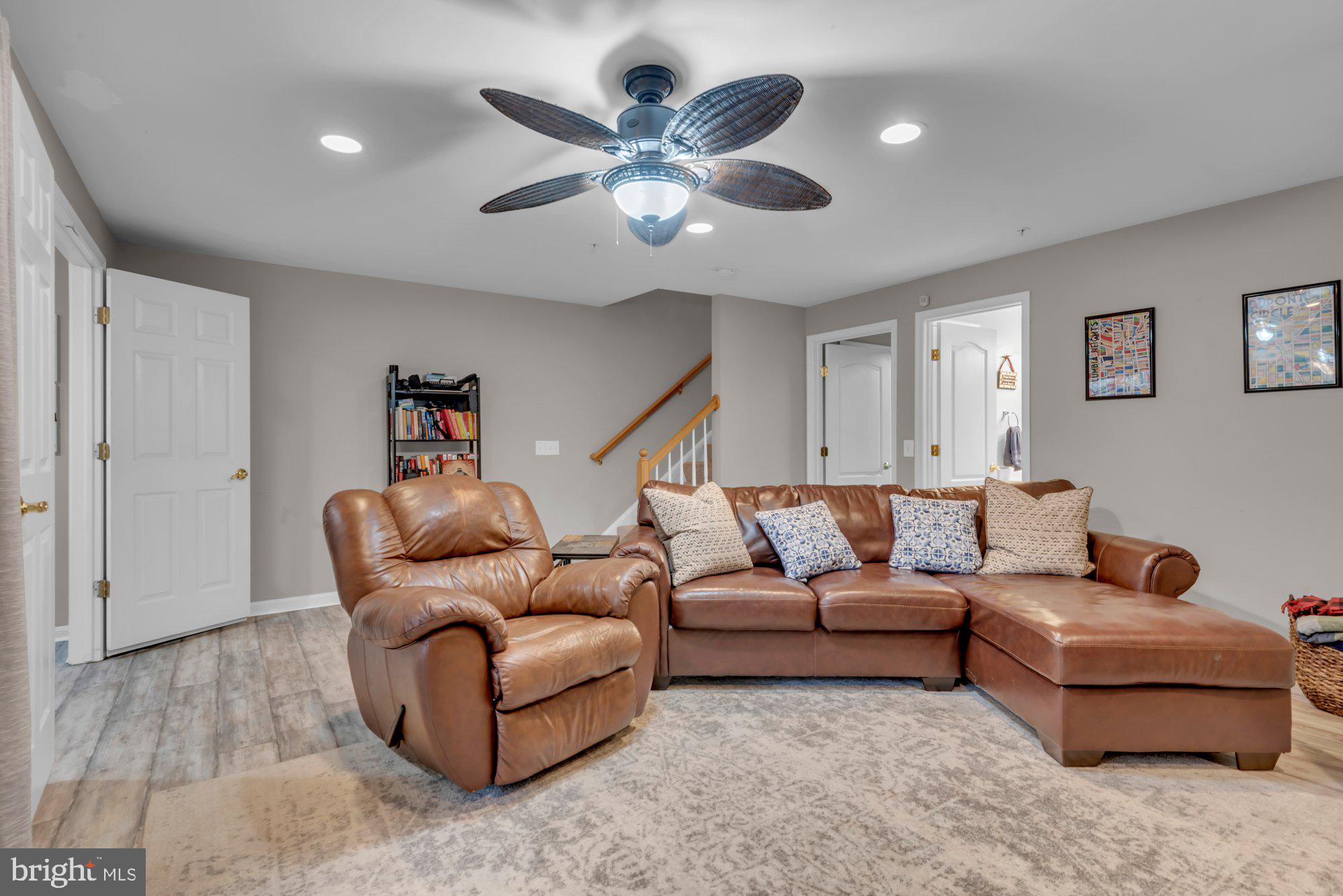 AUGUST WOODS - Residential