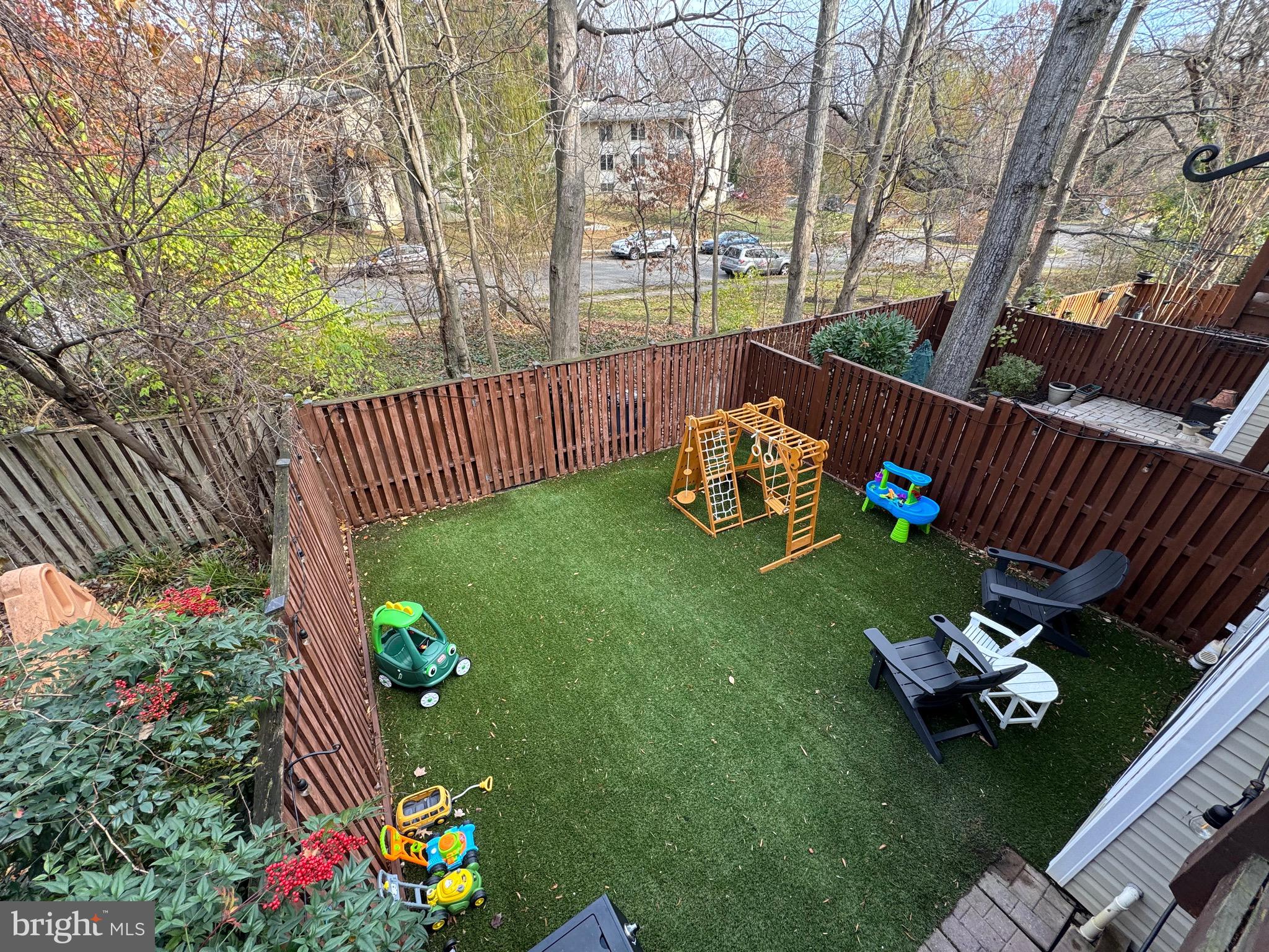 AUGUST WOODS - Residential