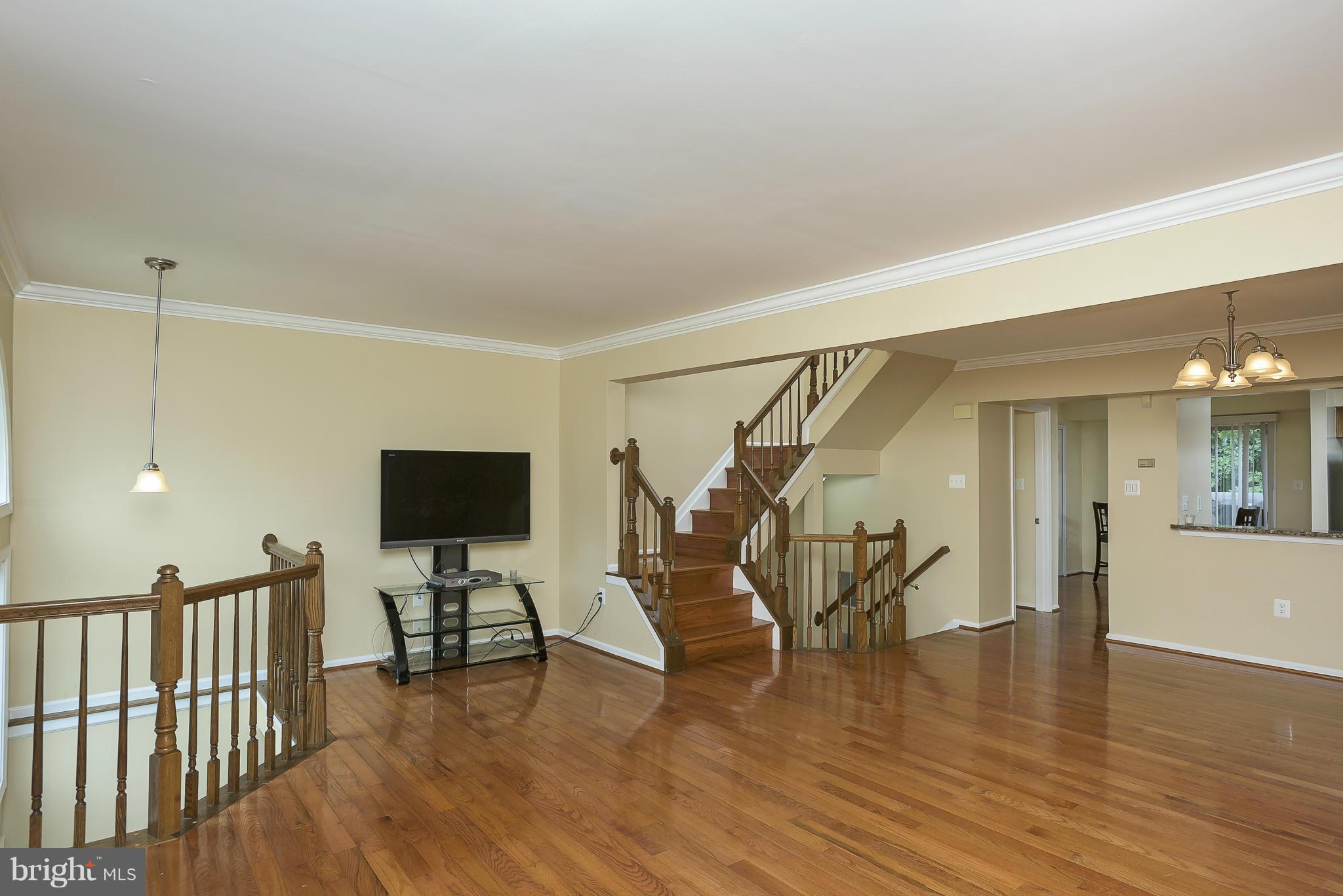 RUSSETT - Residential