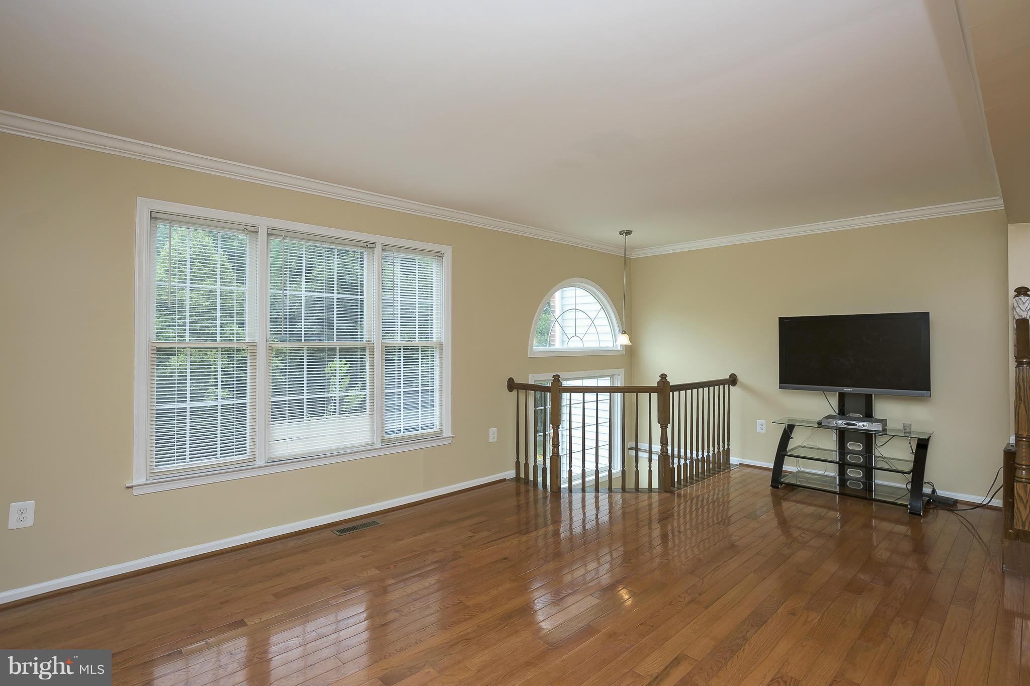 RUSSETT - Residential