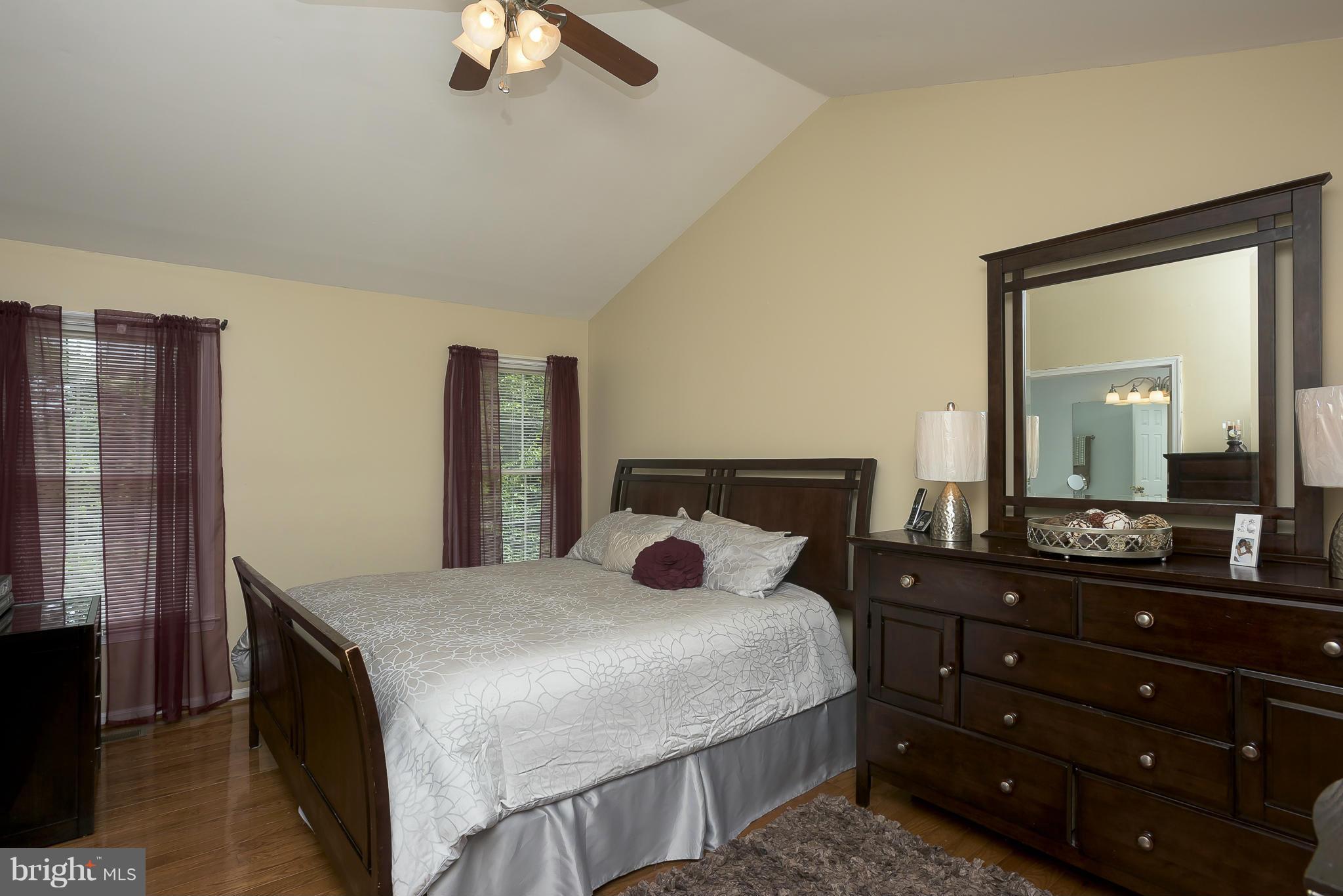 RUSSETT - Residential