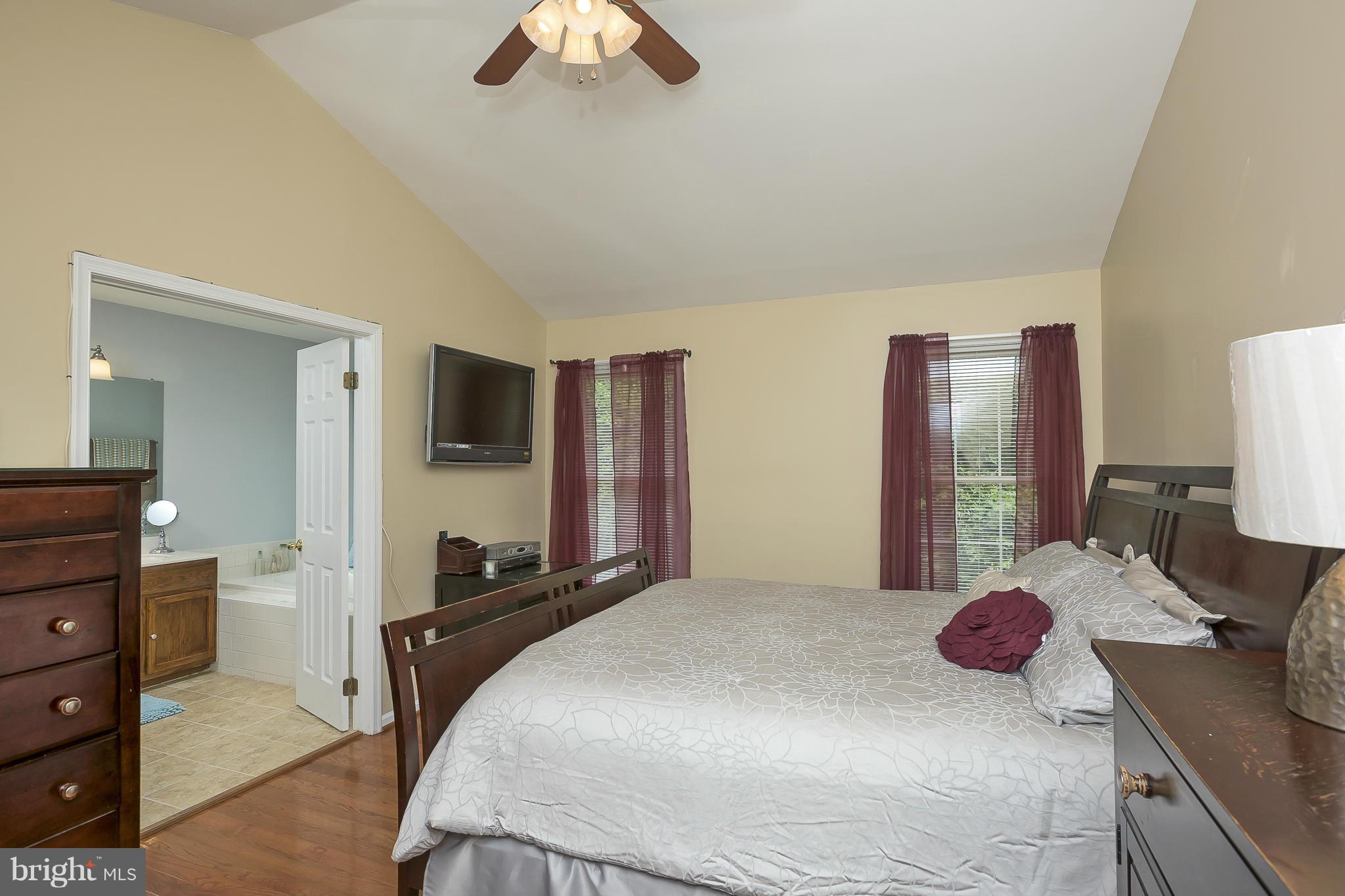 RUSSETT - Residential